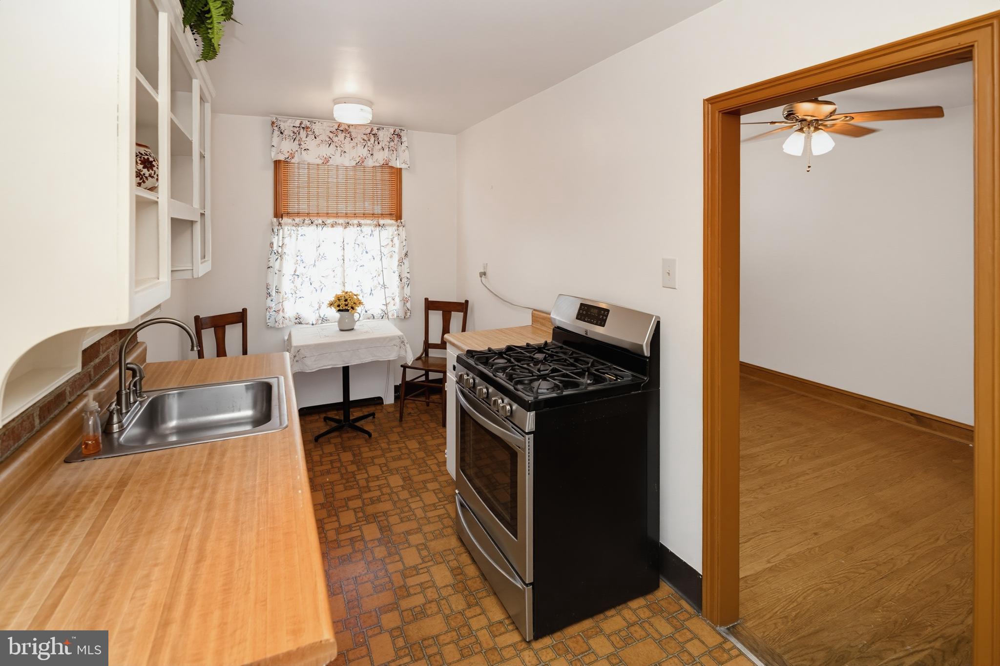 MAYFAIR (WEST) - Residential
