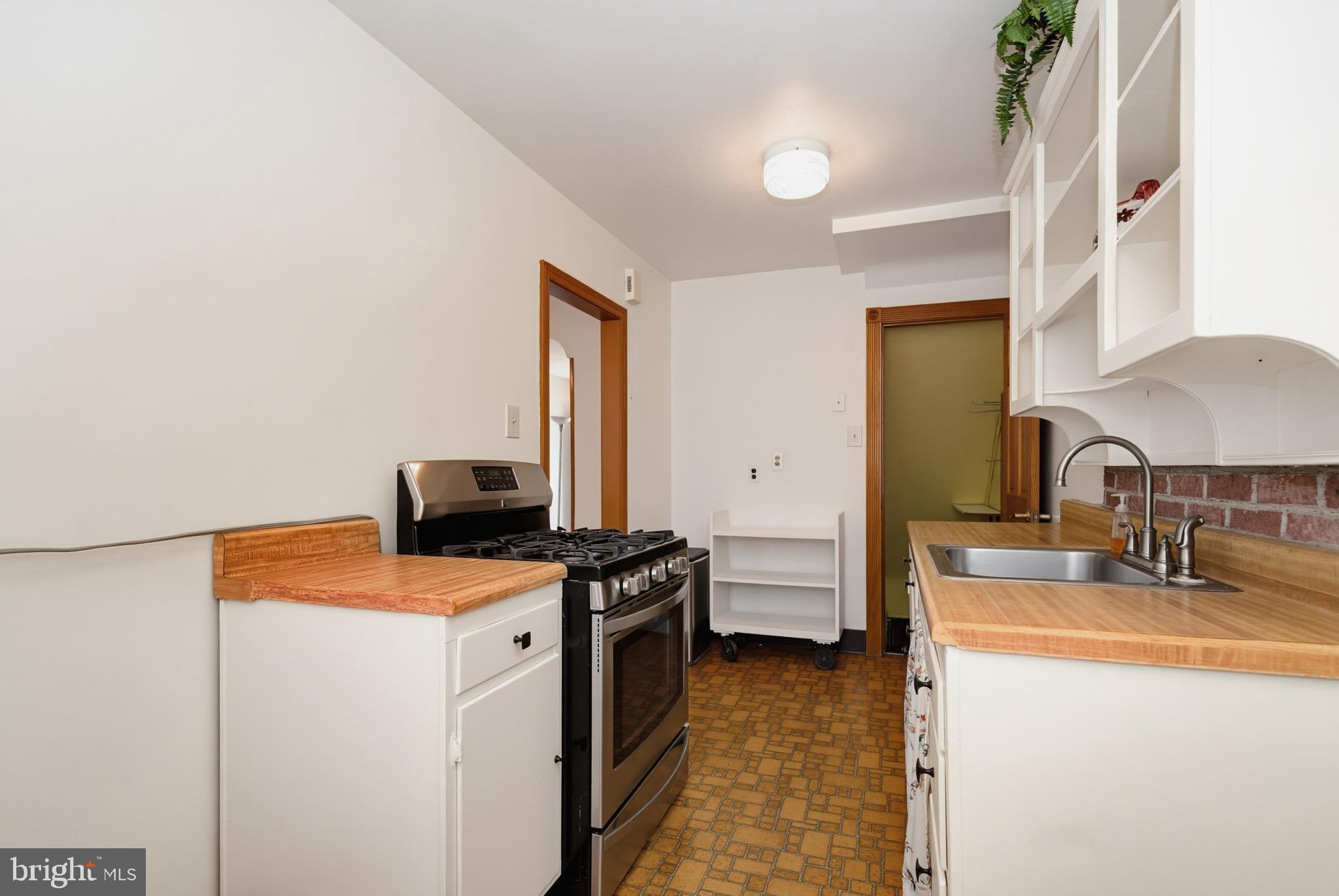 MAYFAIR (WEST) - Residential