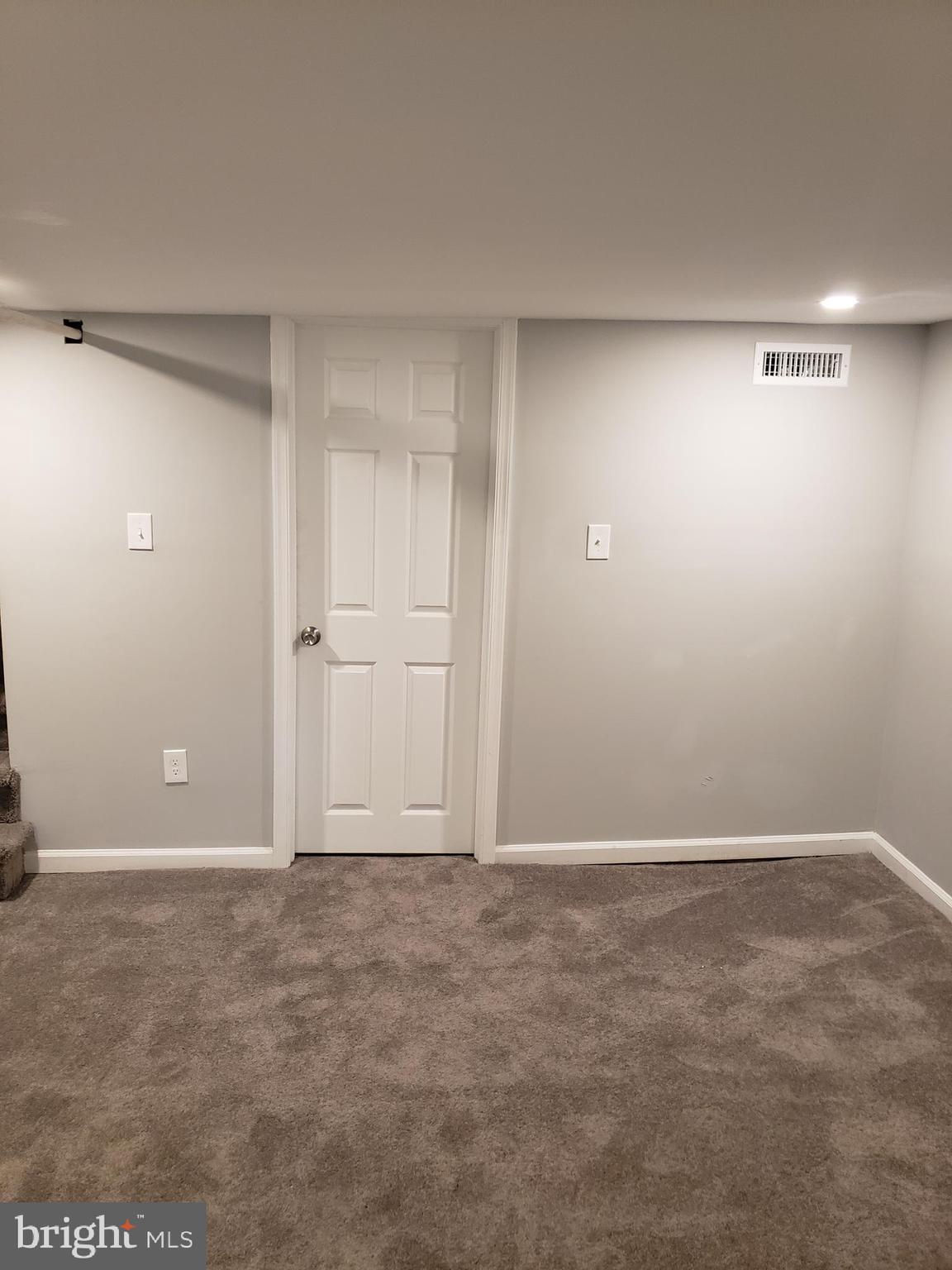 WEST OAK LANE - Residential