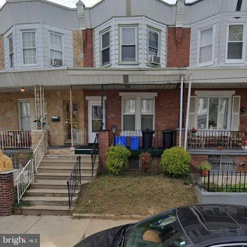 WEST OAK LANE - Residential
