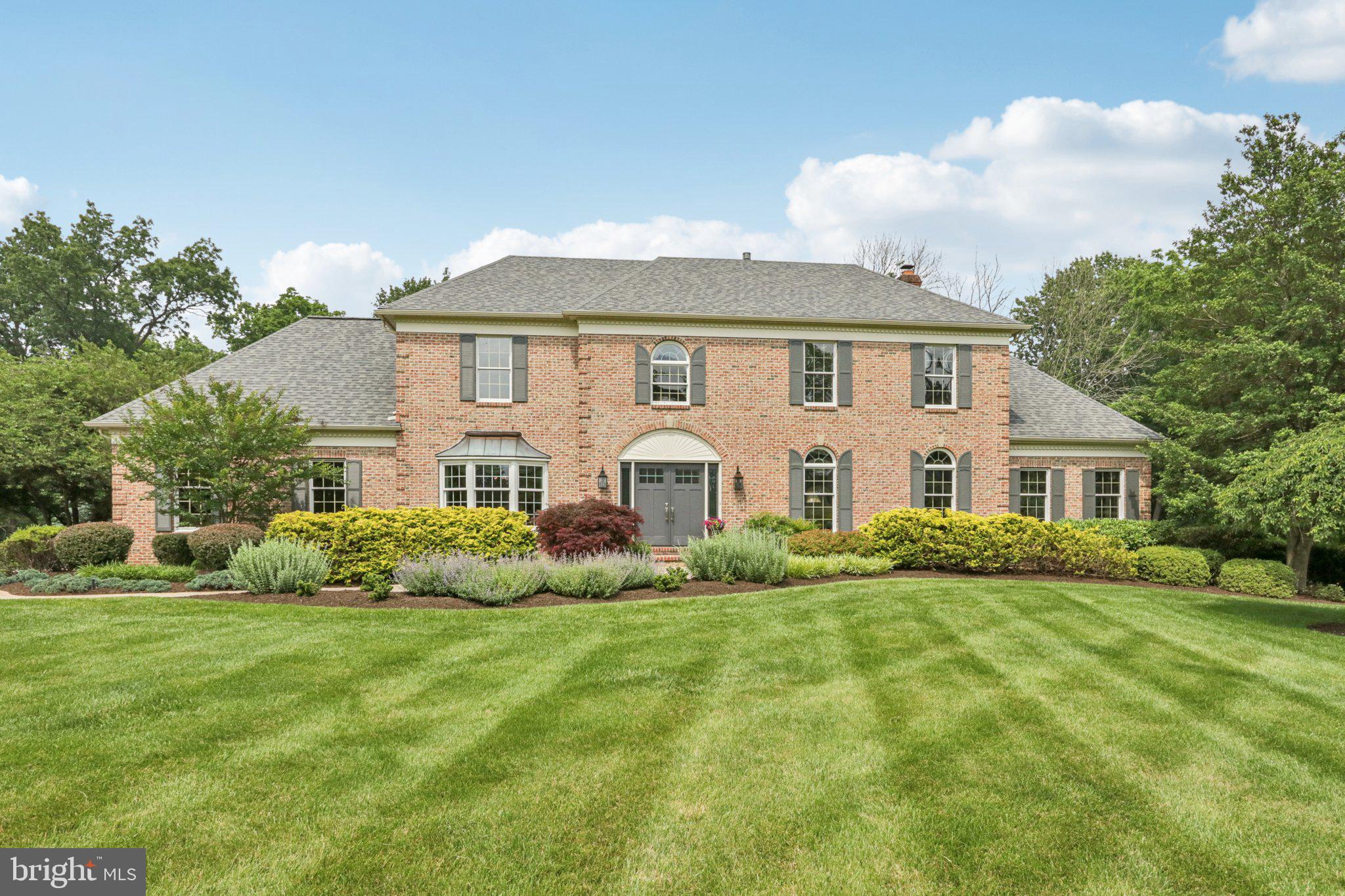 THORNBURY KNOLL - Residential