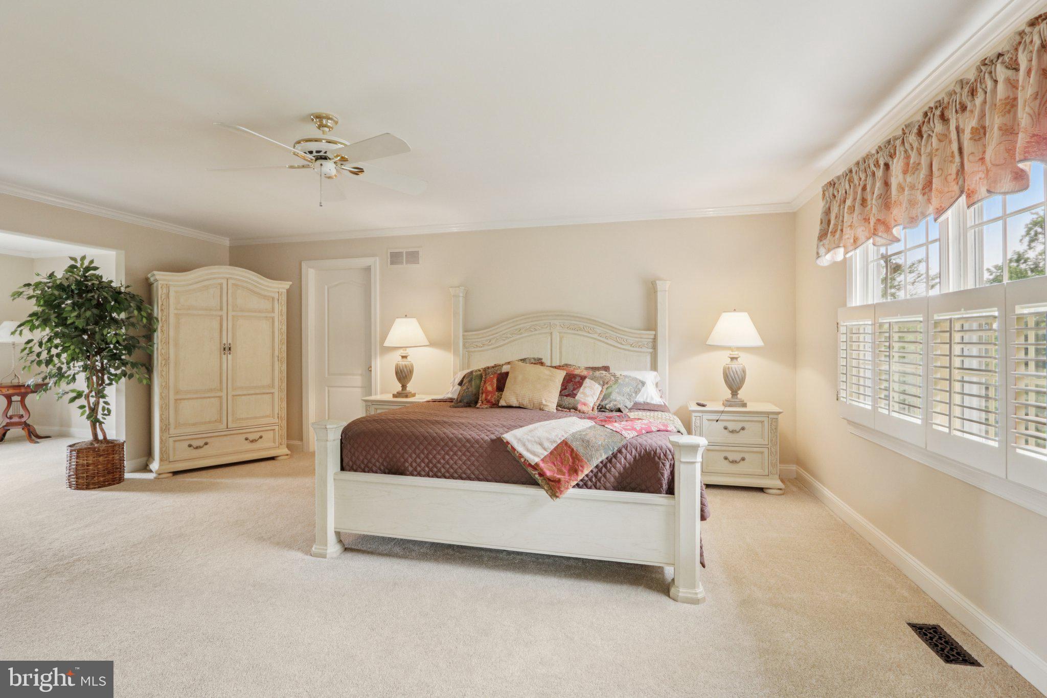 THORNBURY KNOLL - Residential