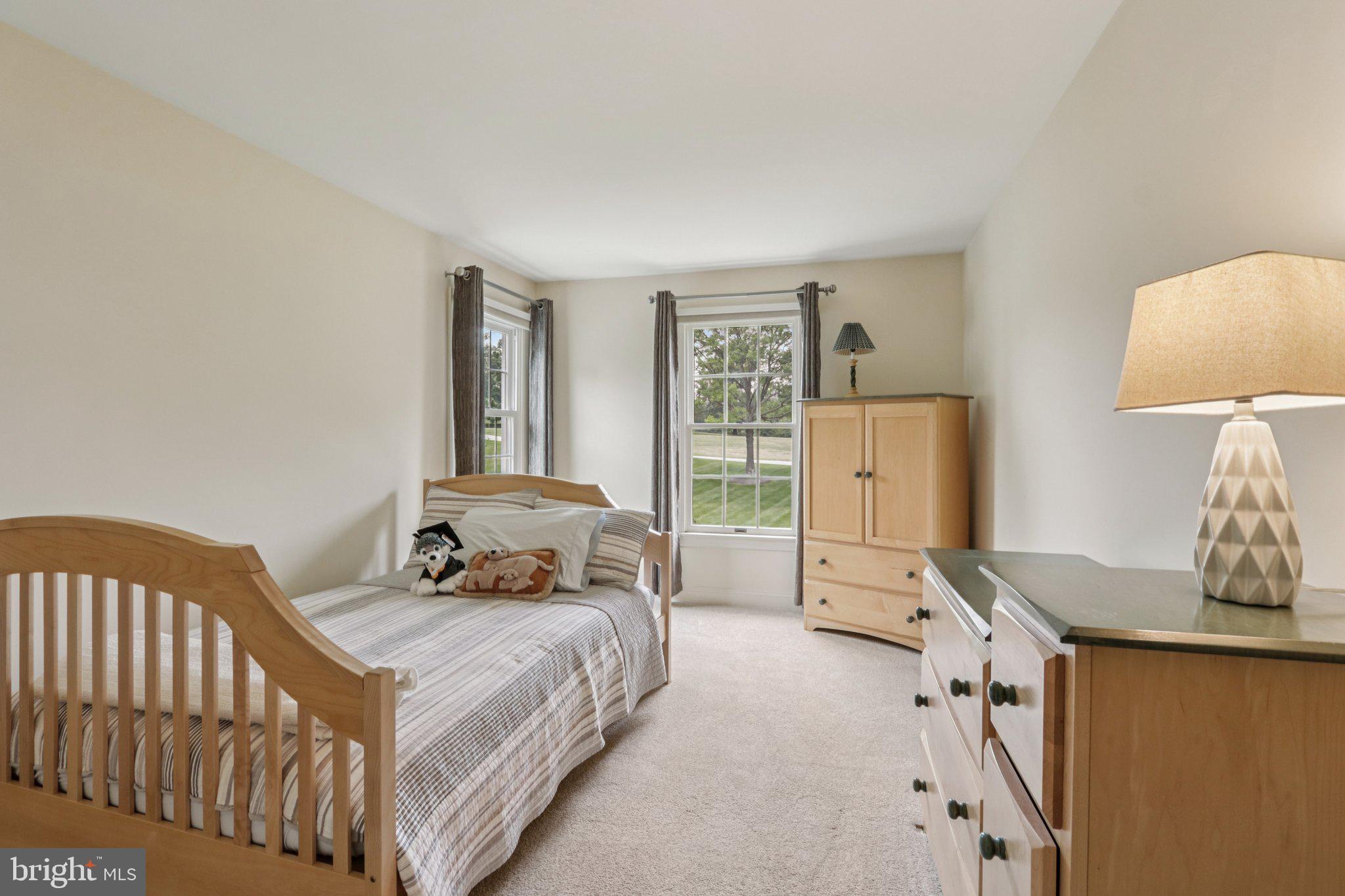 THORNBURY KNOLL - Residential