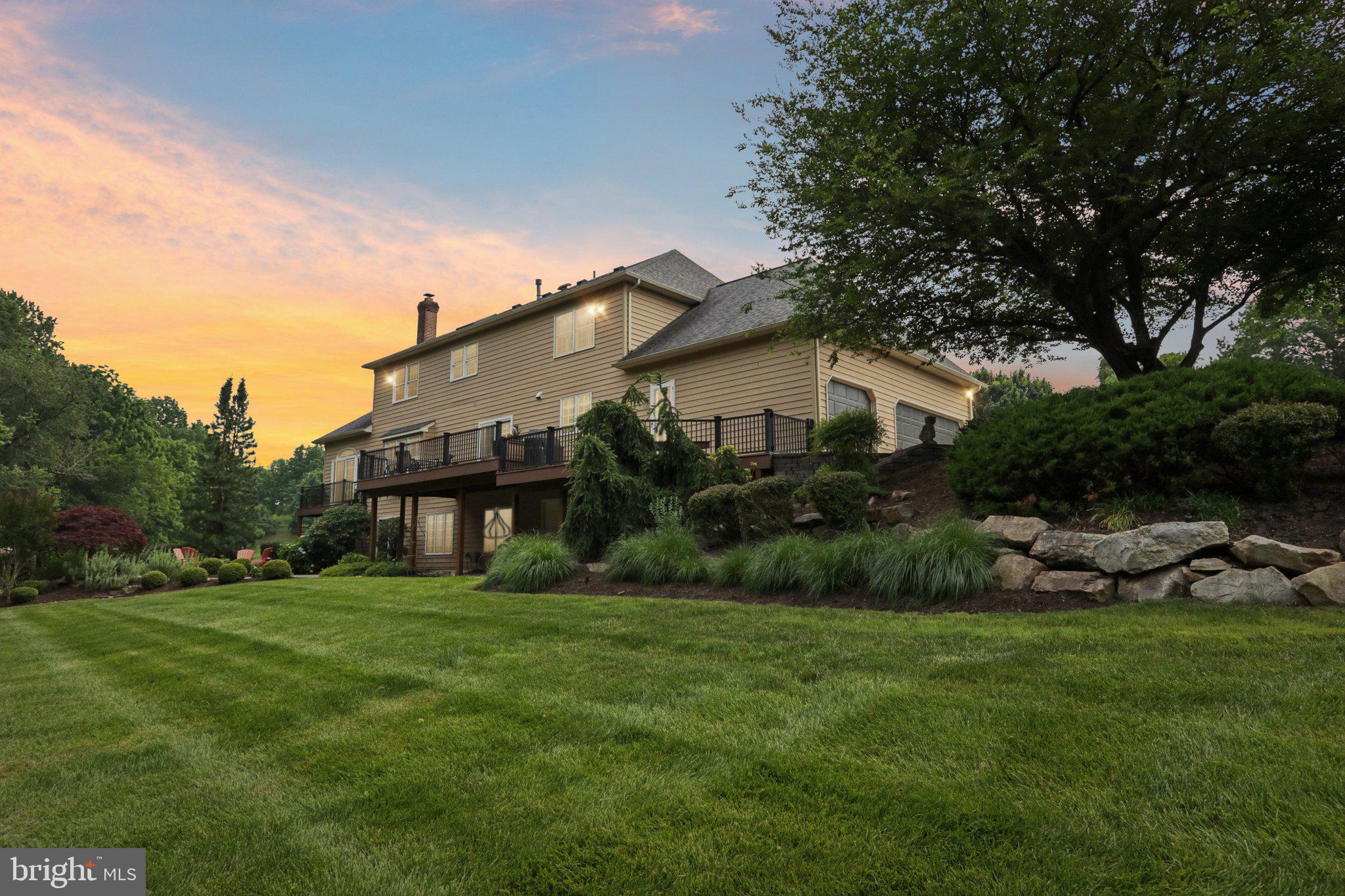 THORNBURY KNOLL - Residential