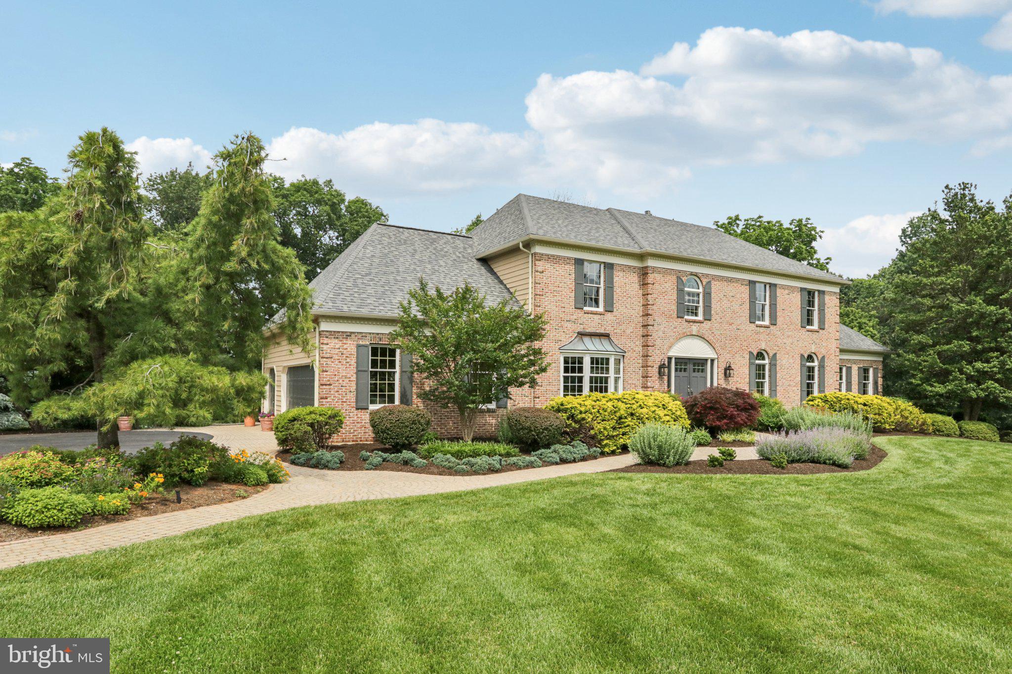 THORNBURY KNOLL - Residential