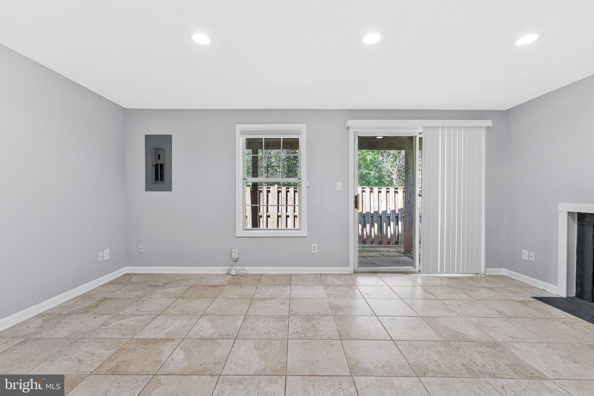 ROLLING RIDGE - Residential