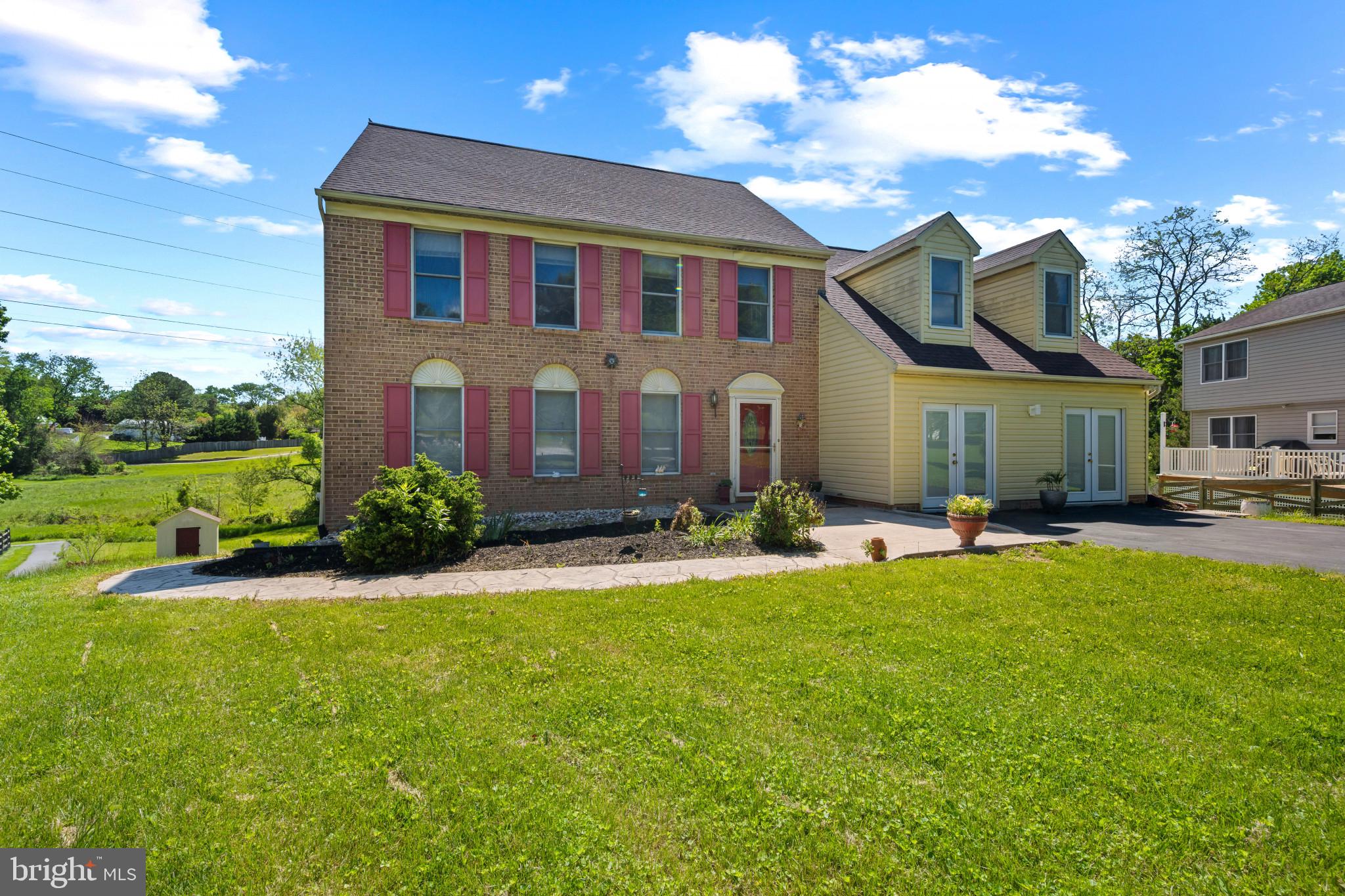 MOUNT HEBRON - Residential