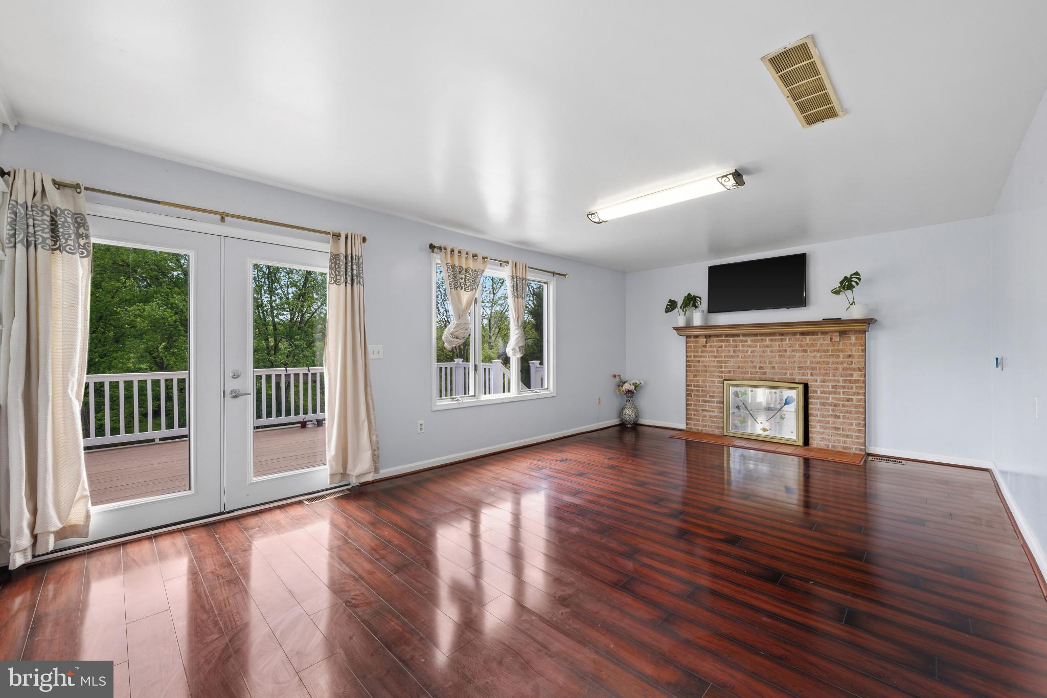 MOUNT HEBRON - Residential