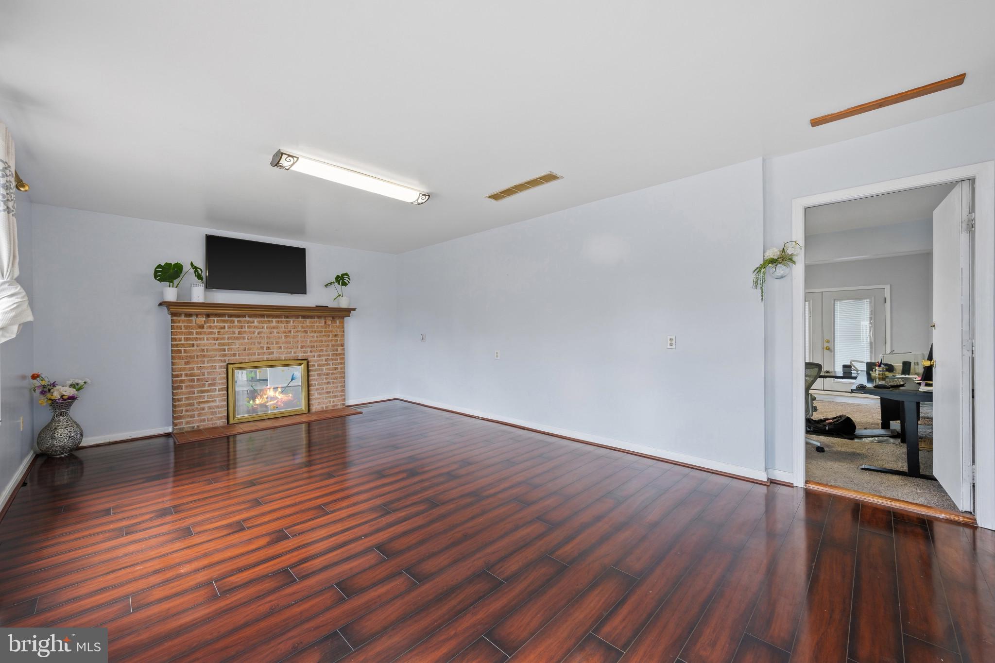 MOUNT HEBRON - Residential