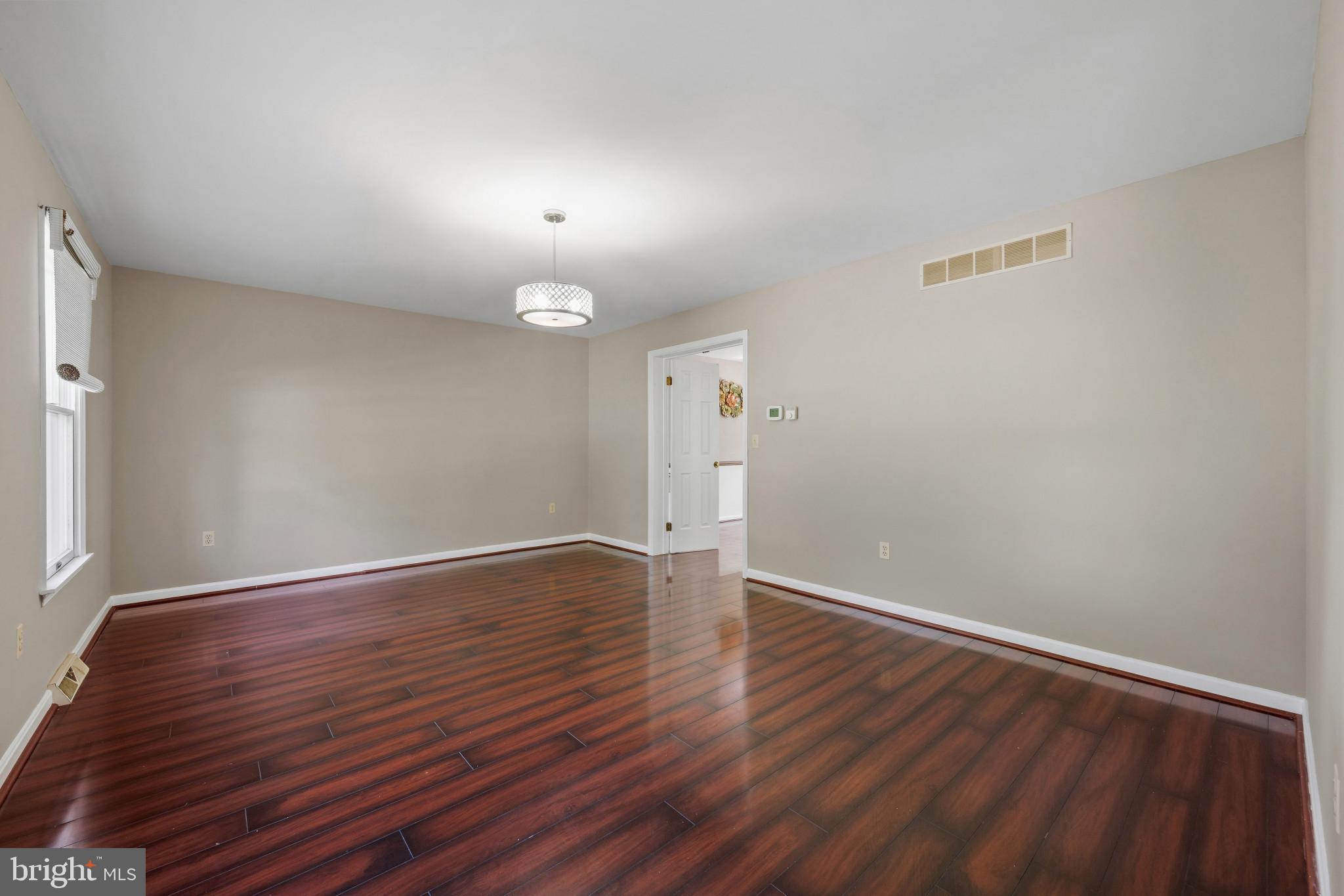 MOUNT HEBRON - Residential