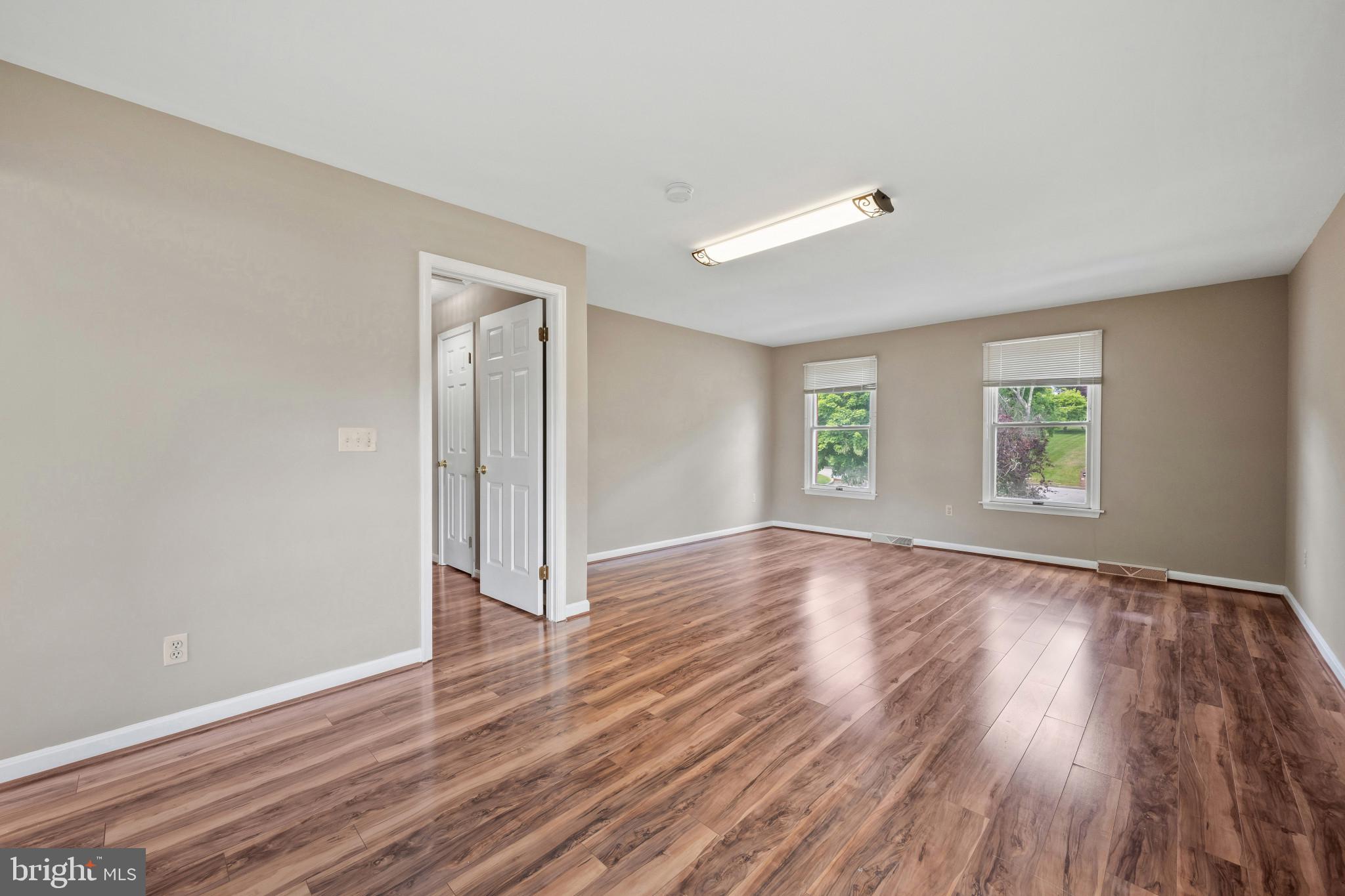 MOUNT HEBRON - Residential