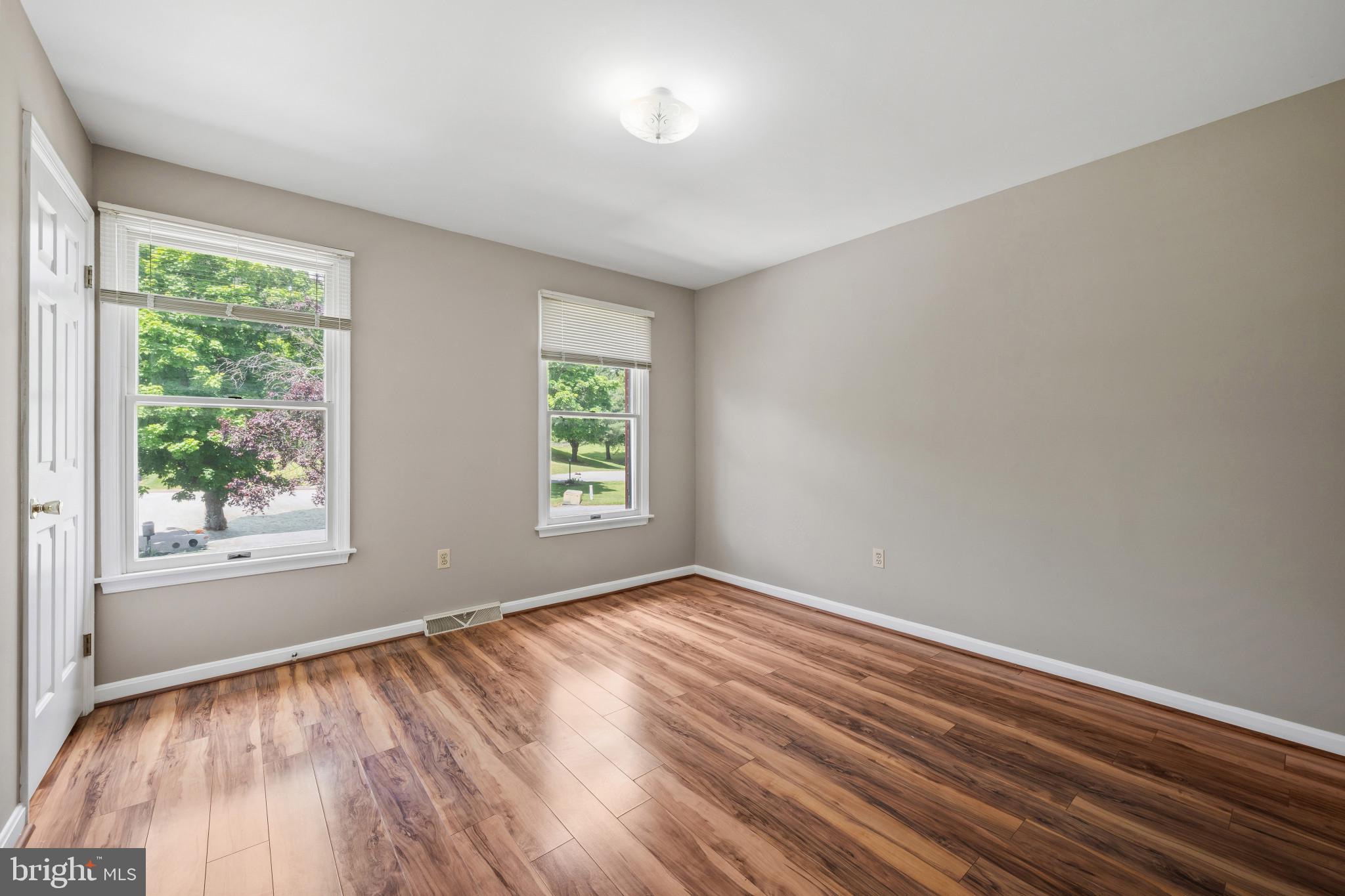 MOUNT HEBRON - Residential