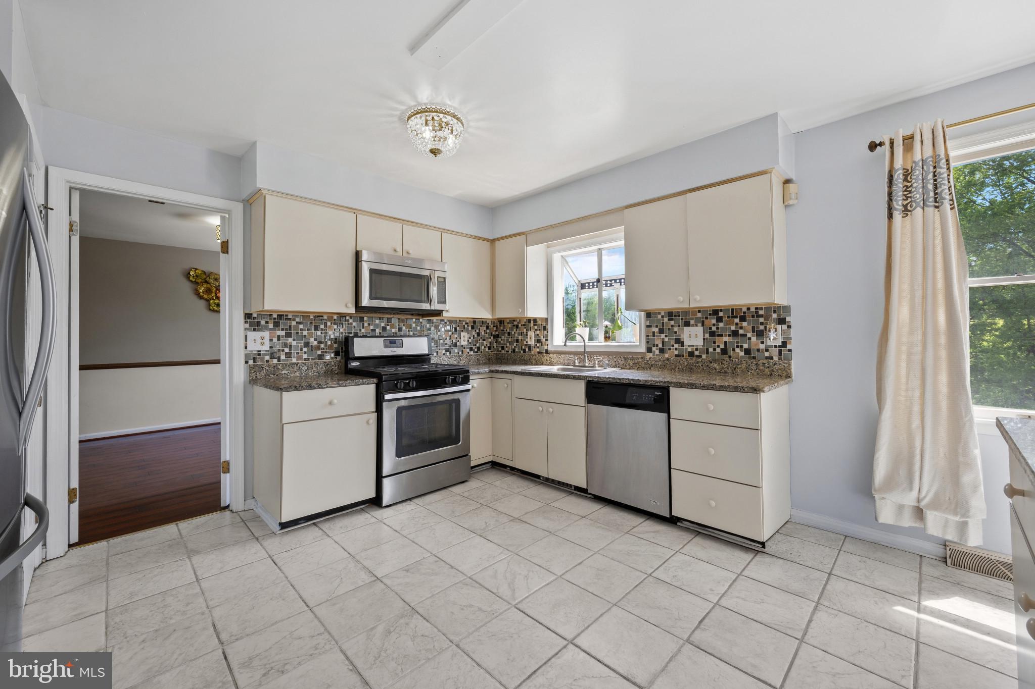 MOUNT HEBRON - Residential