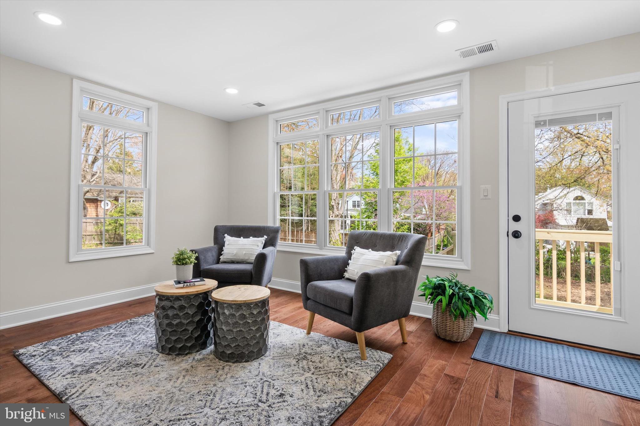 LAWTON MANOR - Residential