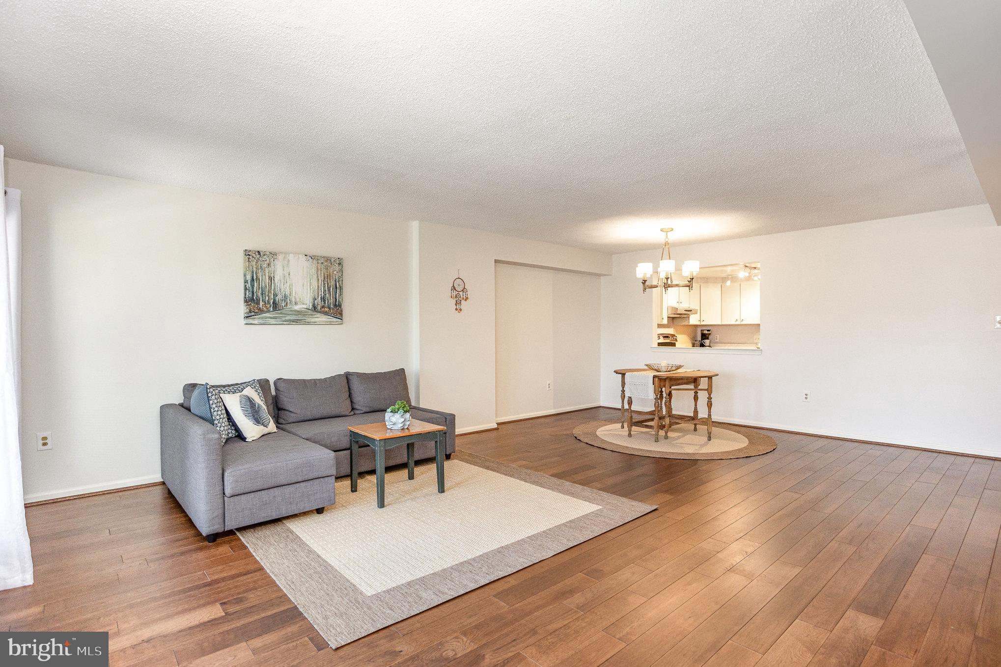 ROLAND PARK - Residential