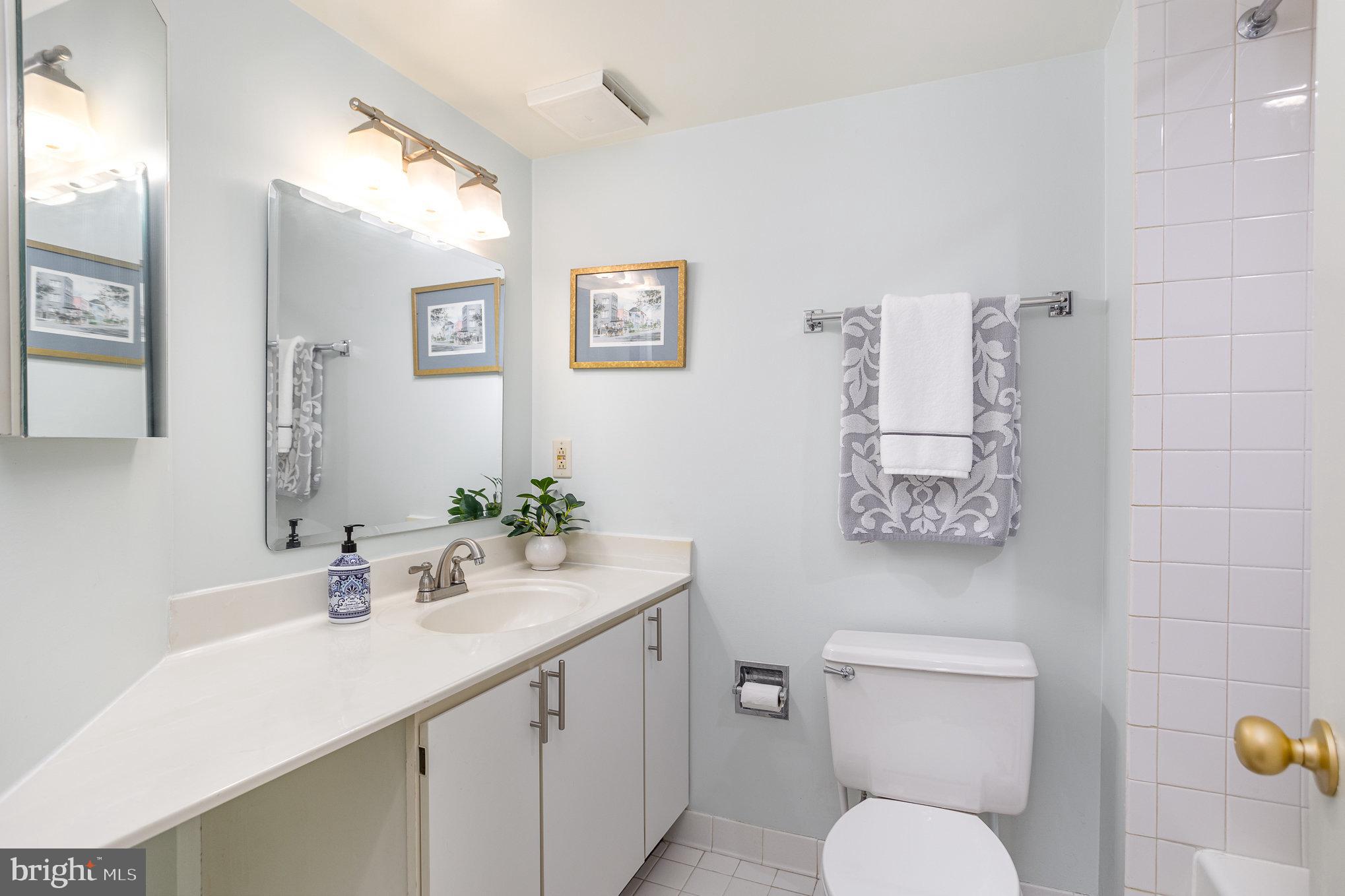 ROLAND PARK - Residential
