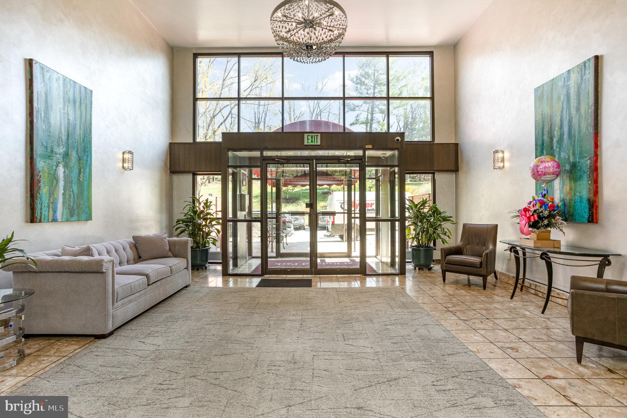 ROLAND PARK - Residential