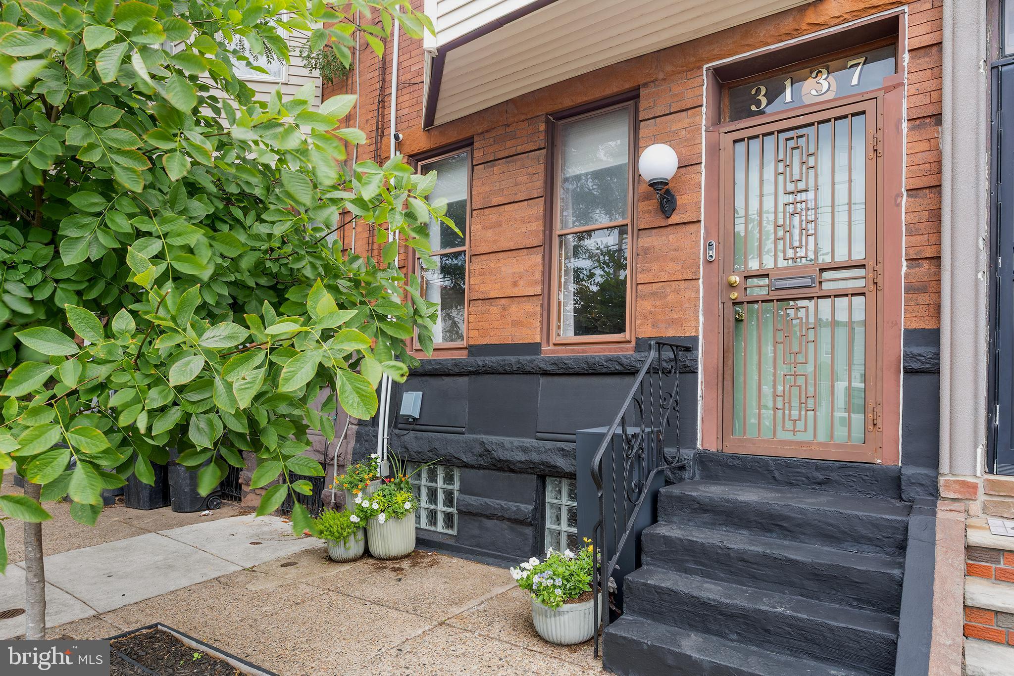 PORT RICHMOND - Residential