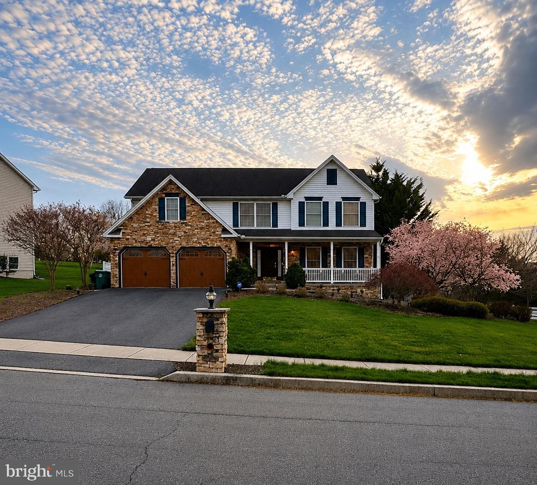 AUTUMN RIDGE - Residential