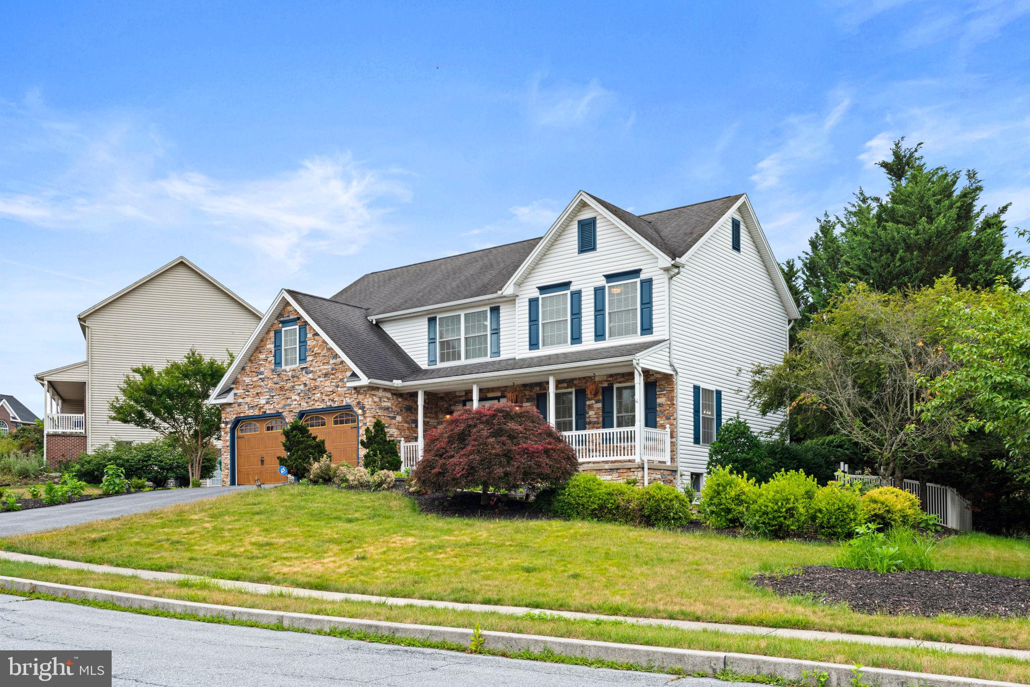 AUTUMN RIDGE - Residential