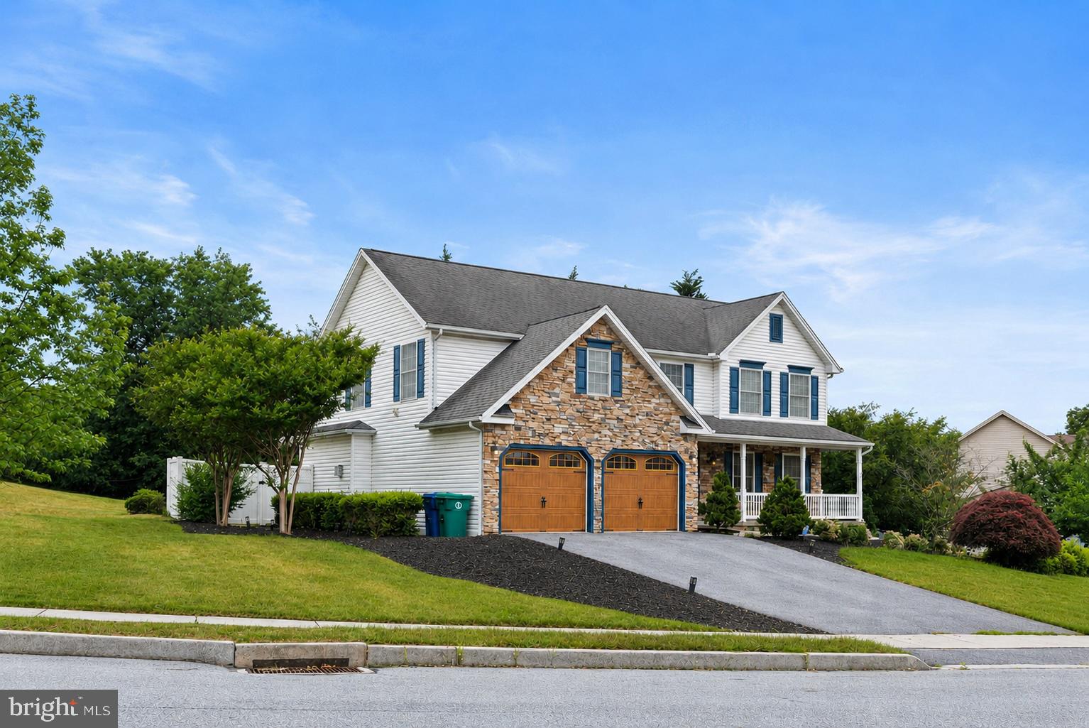 AUTUMN RIDGE - Residential