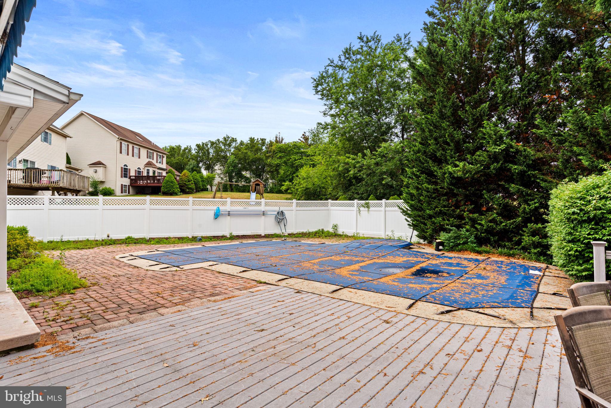 AUTUMN RIDGE - Residential