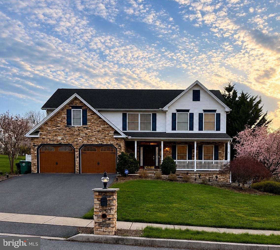AUTUMN RIDGE - Residential