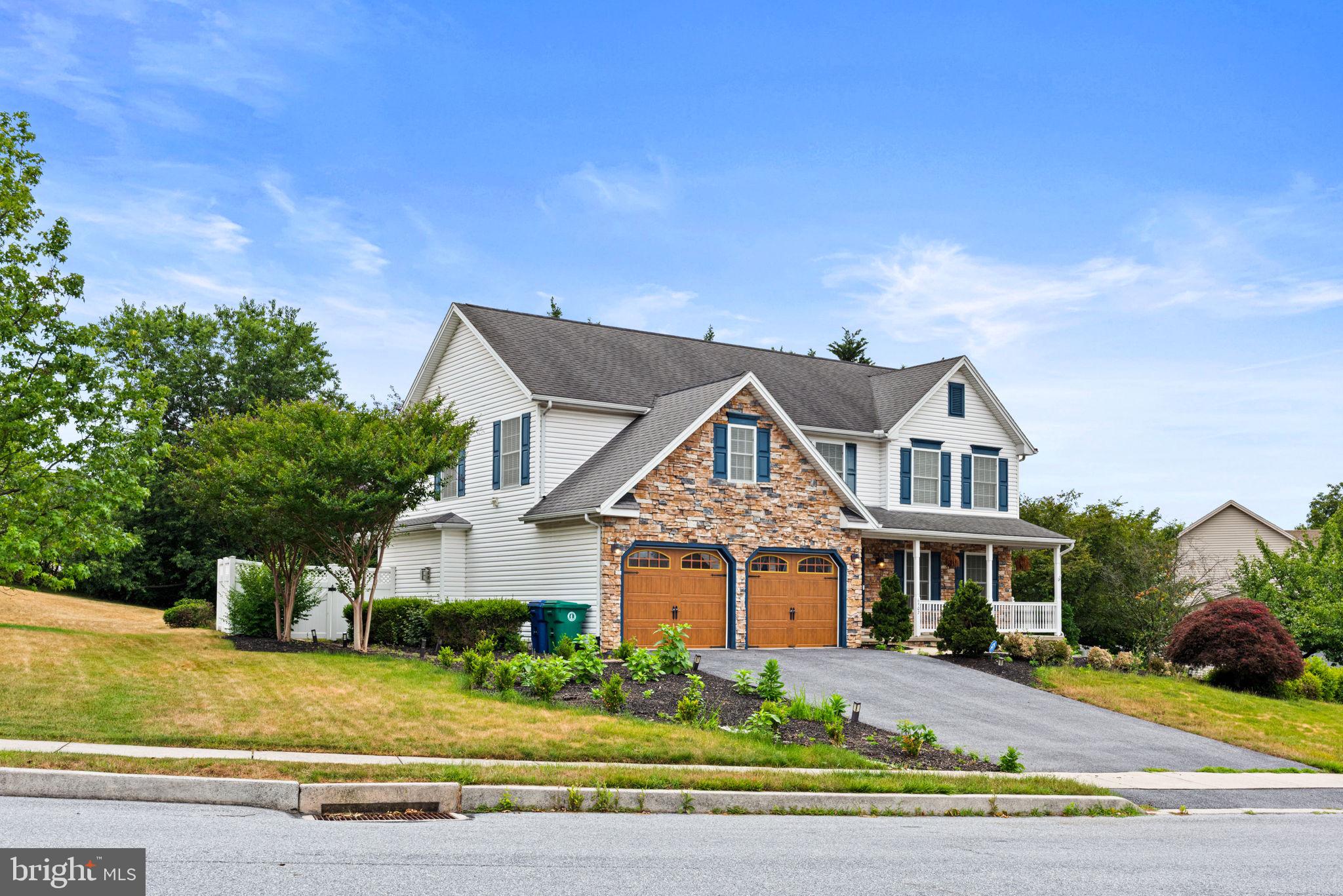 AUTUMN RIDGE - Residential