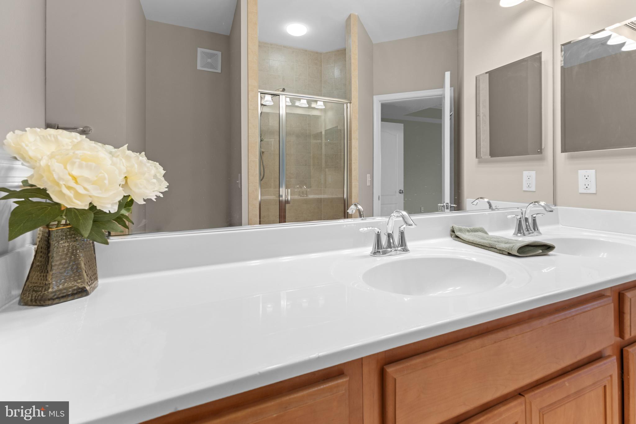 THE TOWNES AT VILLAGE PLACE - Residential