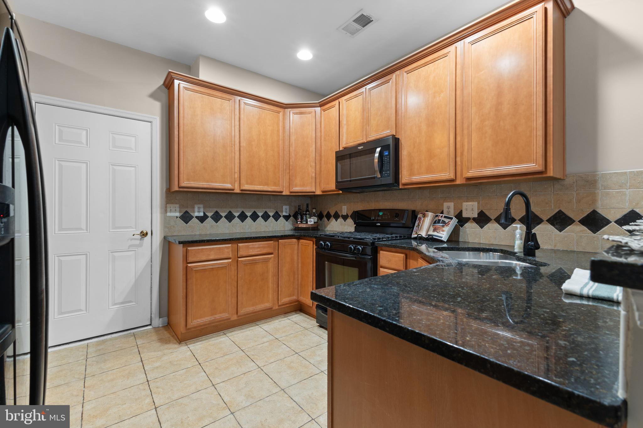 THE TOWNES AT VILLAGE PLACE - Residential