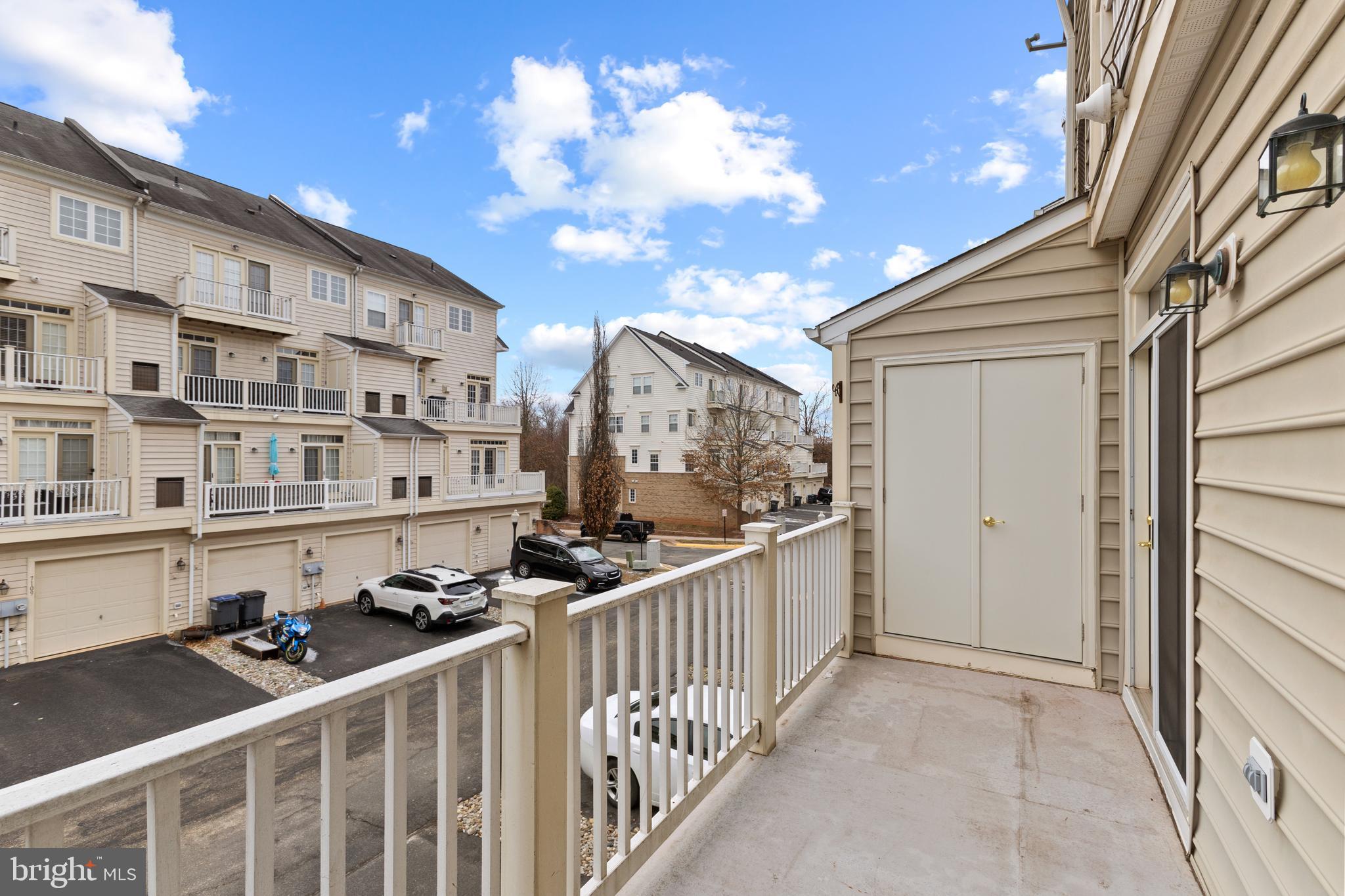 THE TOWNES AT VILLAGE PLACE - Residential