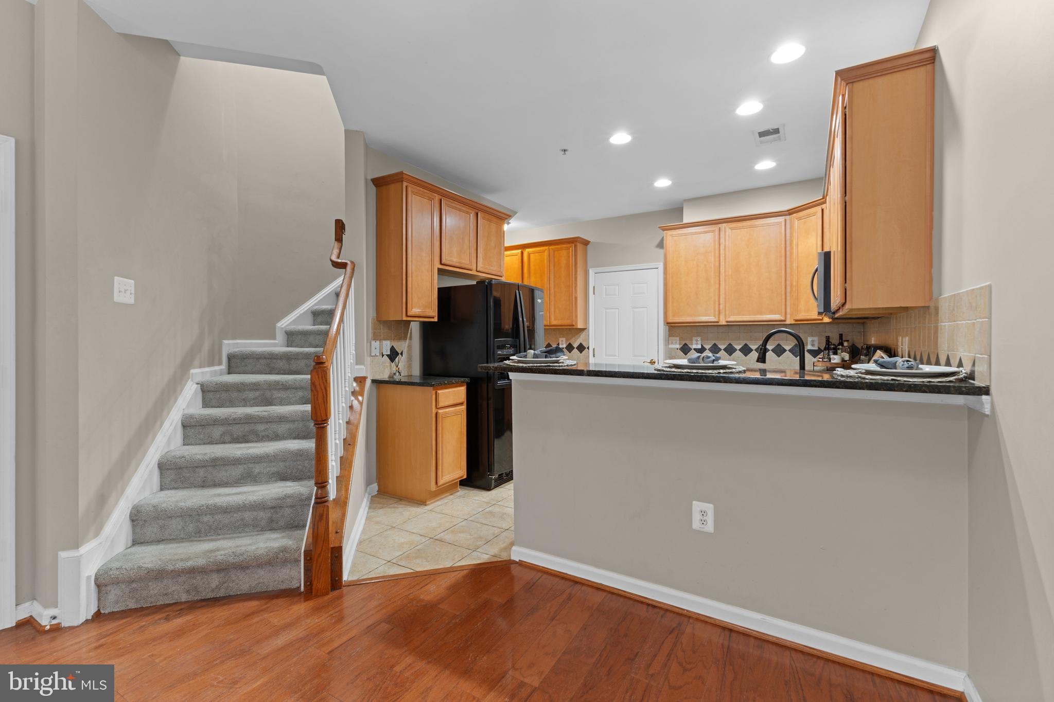 THE TOWNES AT VILLAGE PLACE - Residential
