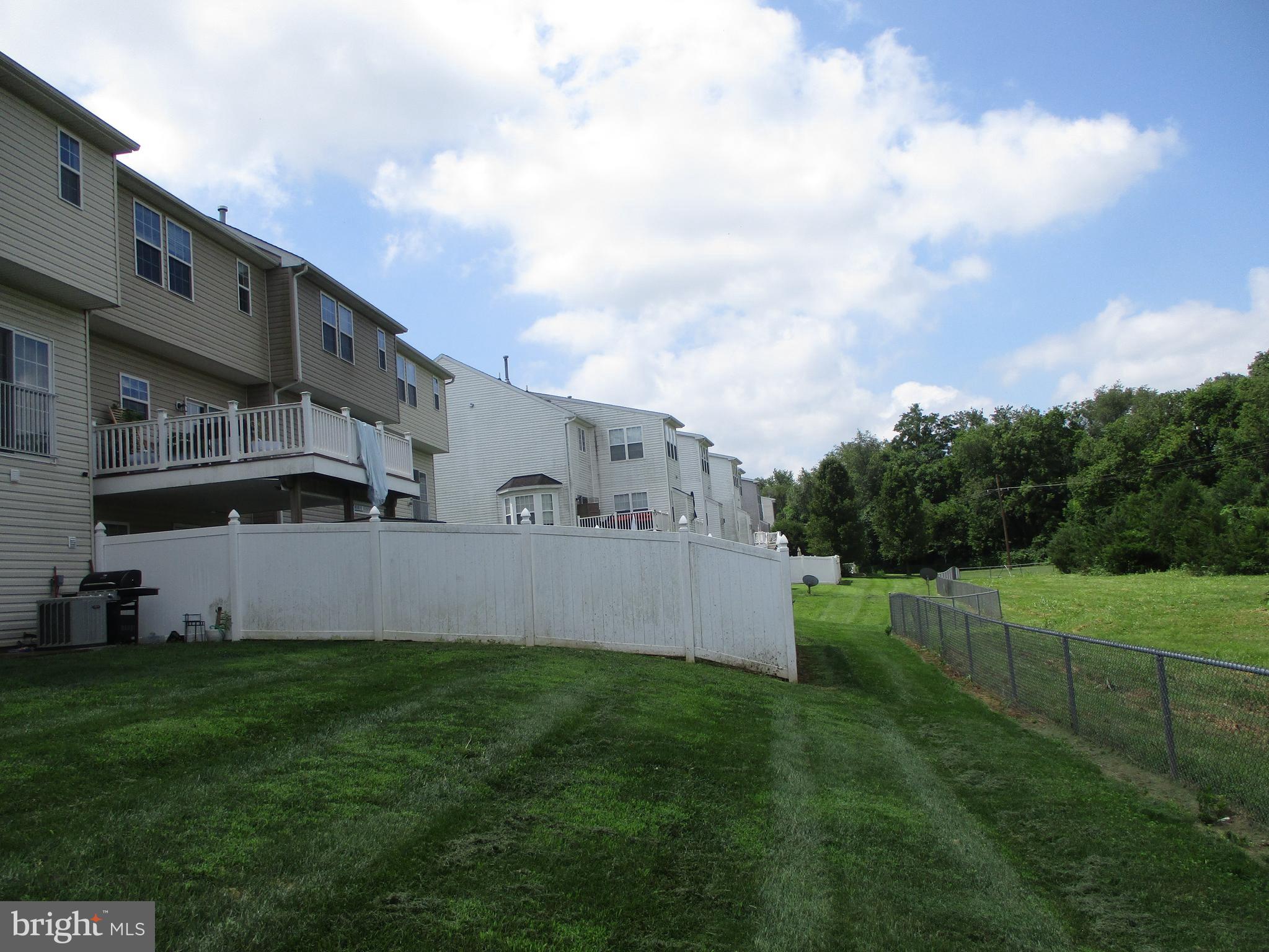 CARRIAGE HILL - Residential