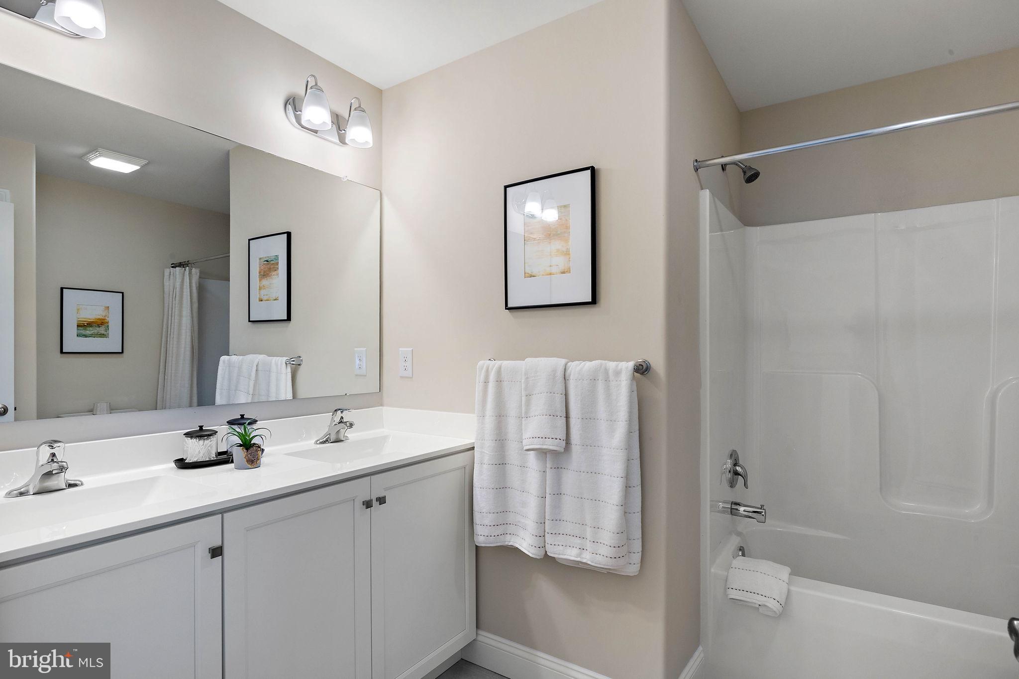 BRIAR CREEK - Residential