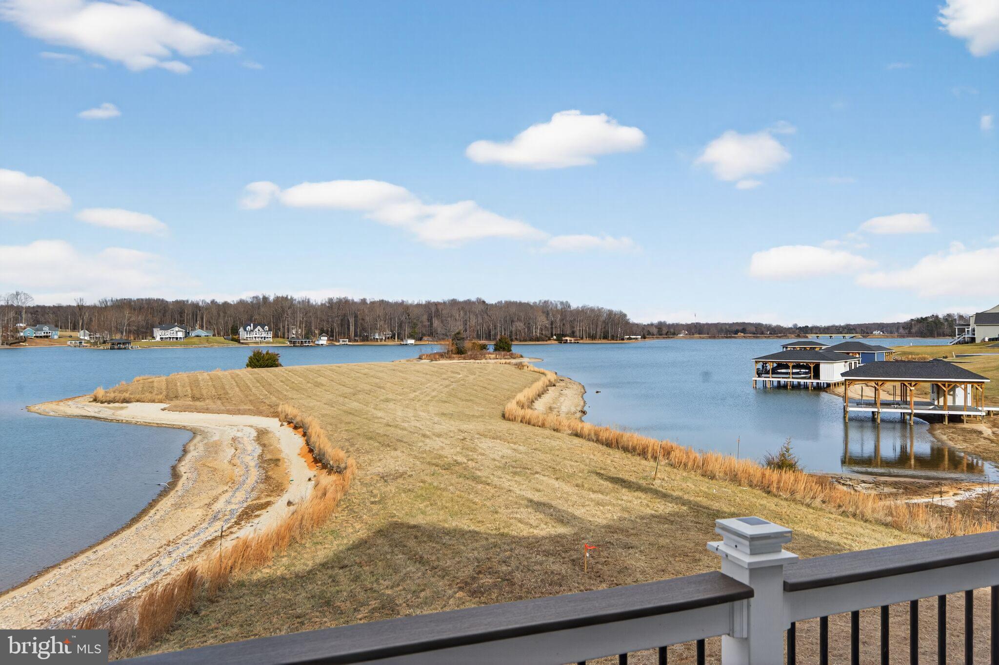 ROCK ISLAND LANDING - Residential