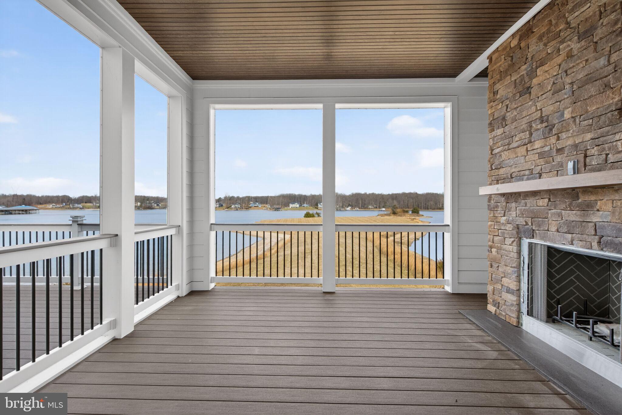 ROCK ISLAND LANDING - Residential