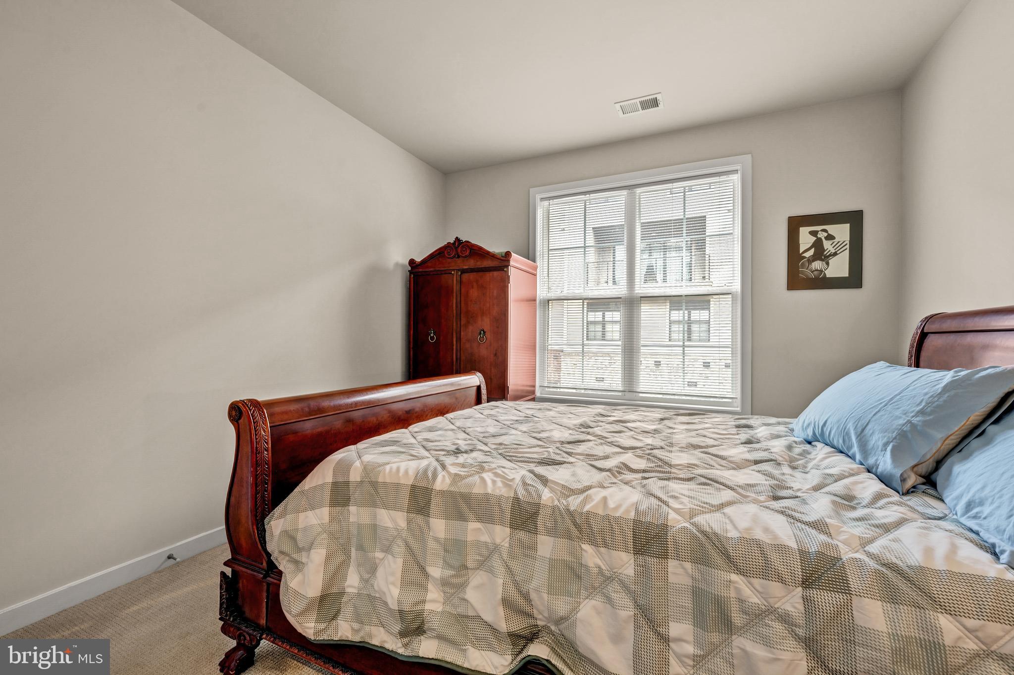 UNION PARK AT MCLEAN - Residential