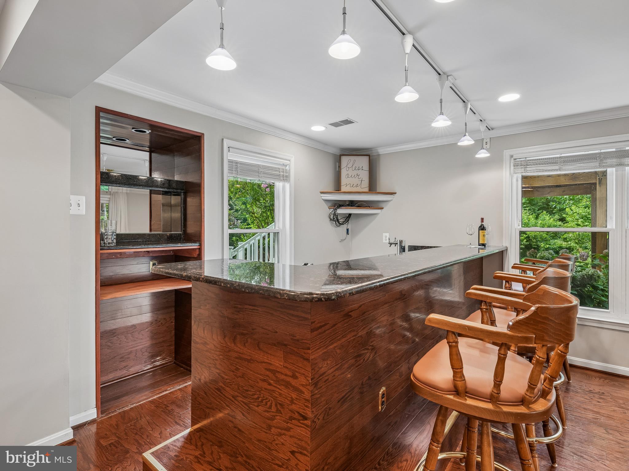 LAUREL HILL - Residential