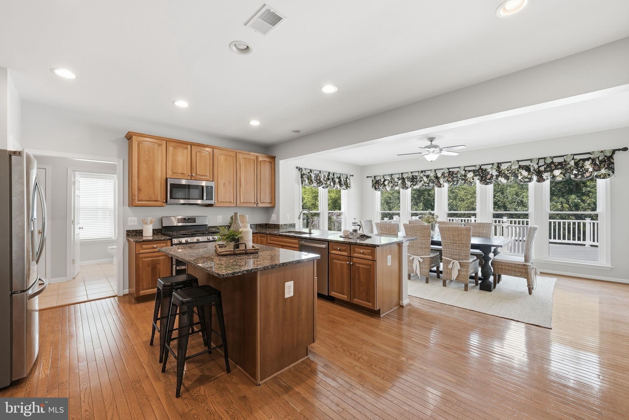 LAUREL HILL - Residential