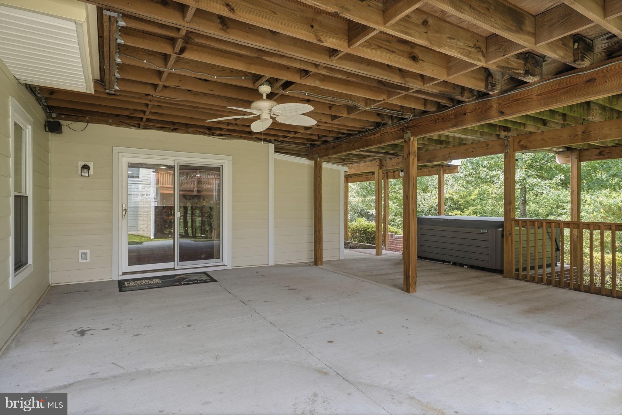 LAUREL HILL - Residential
