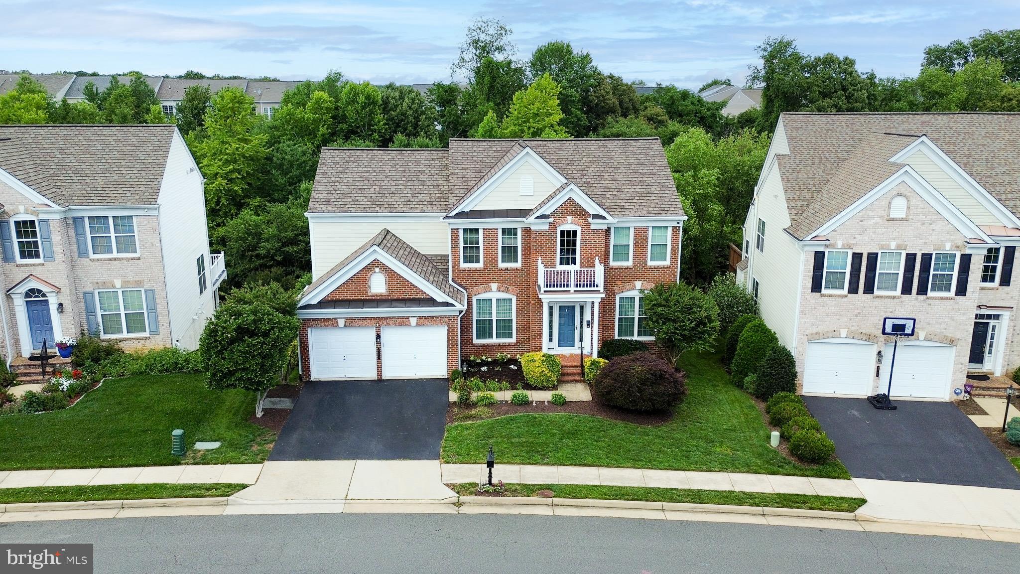 LAUREL HILL - Residential