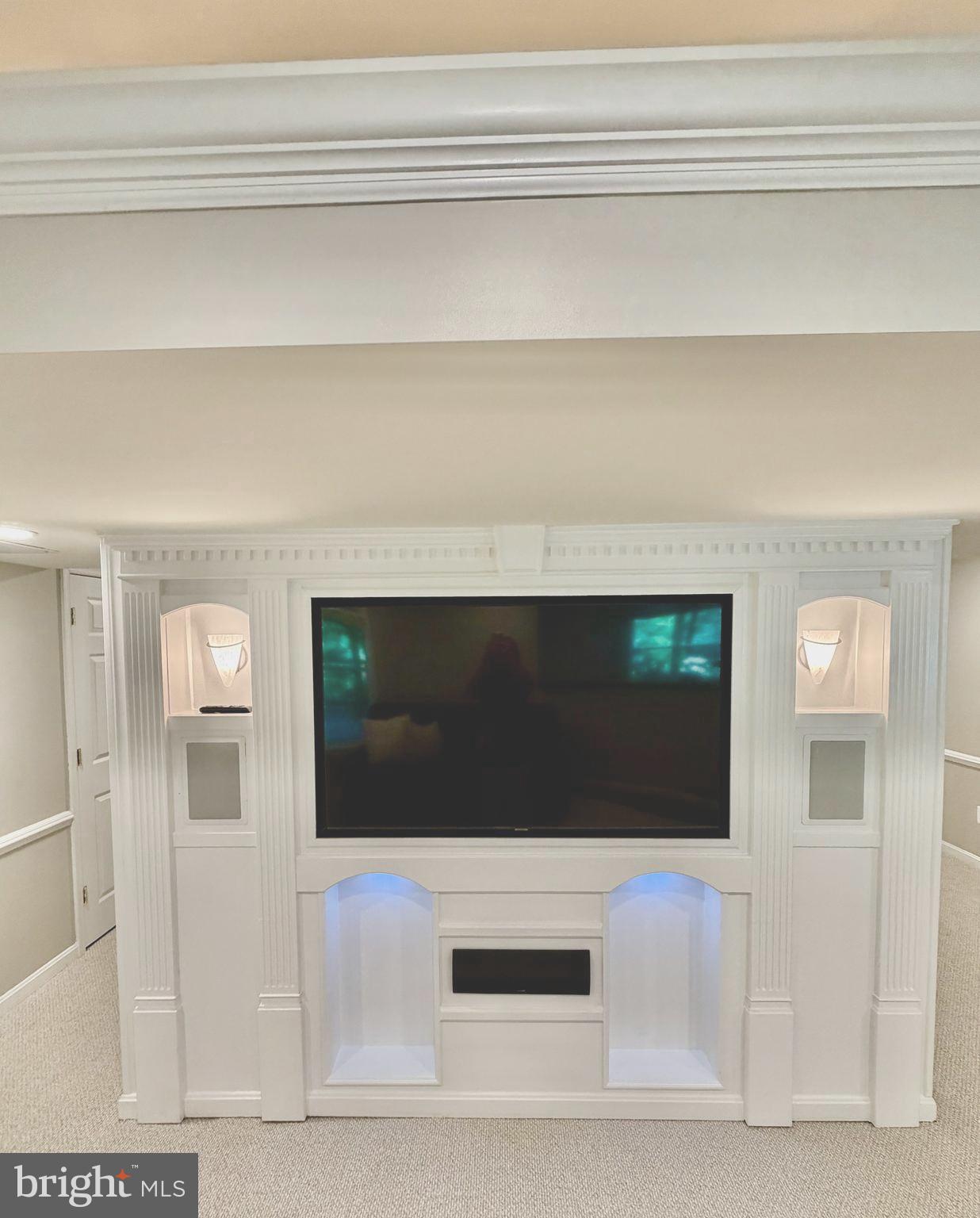 LAUREL HILL - Residential