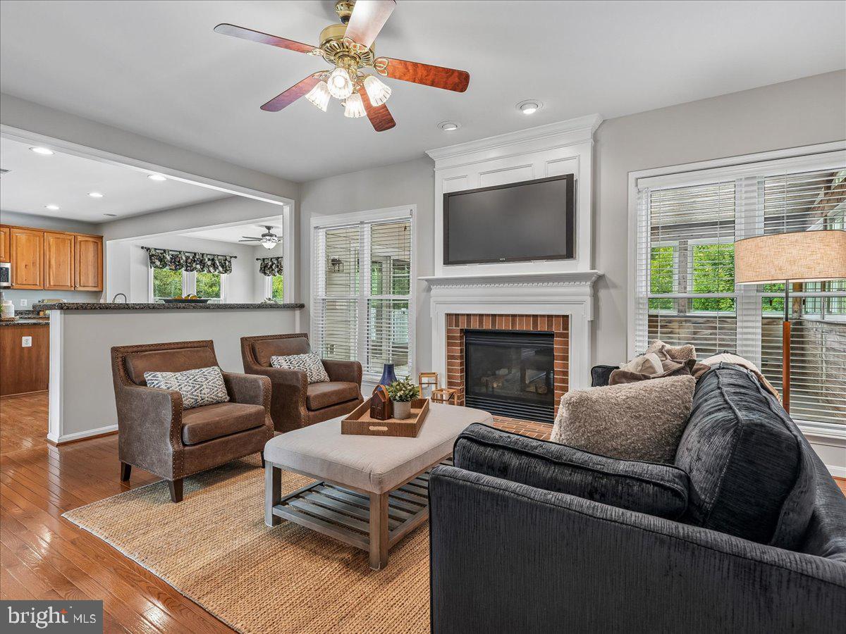 LAUREL HILL - Residential