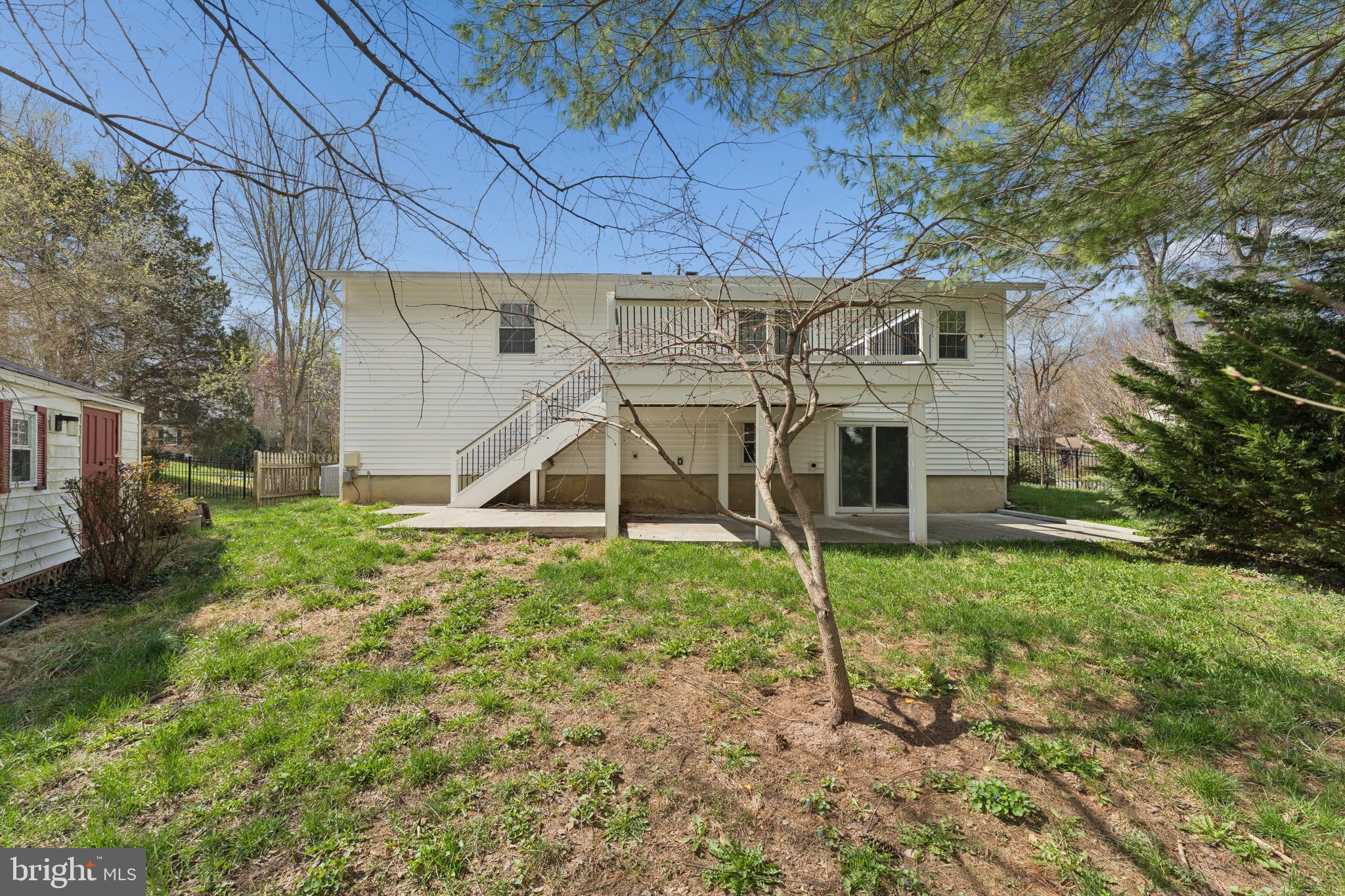 LAKEWOOD HILLS - Residential