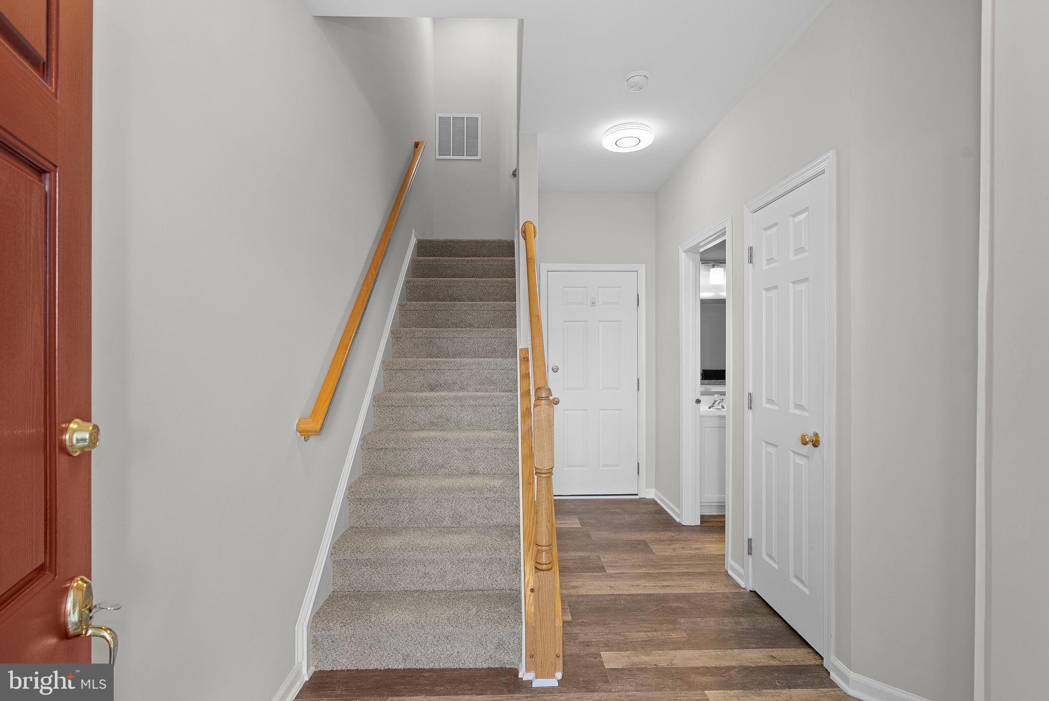 SOUTH RIDING - Residential