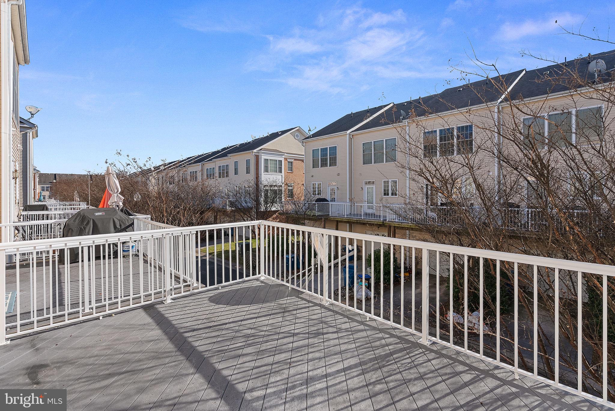 SOUTH RIDING - Residential