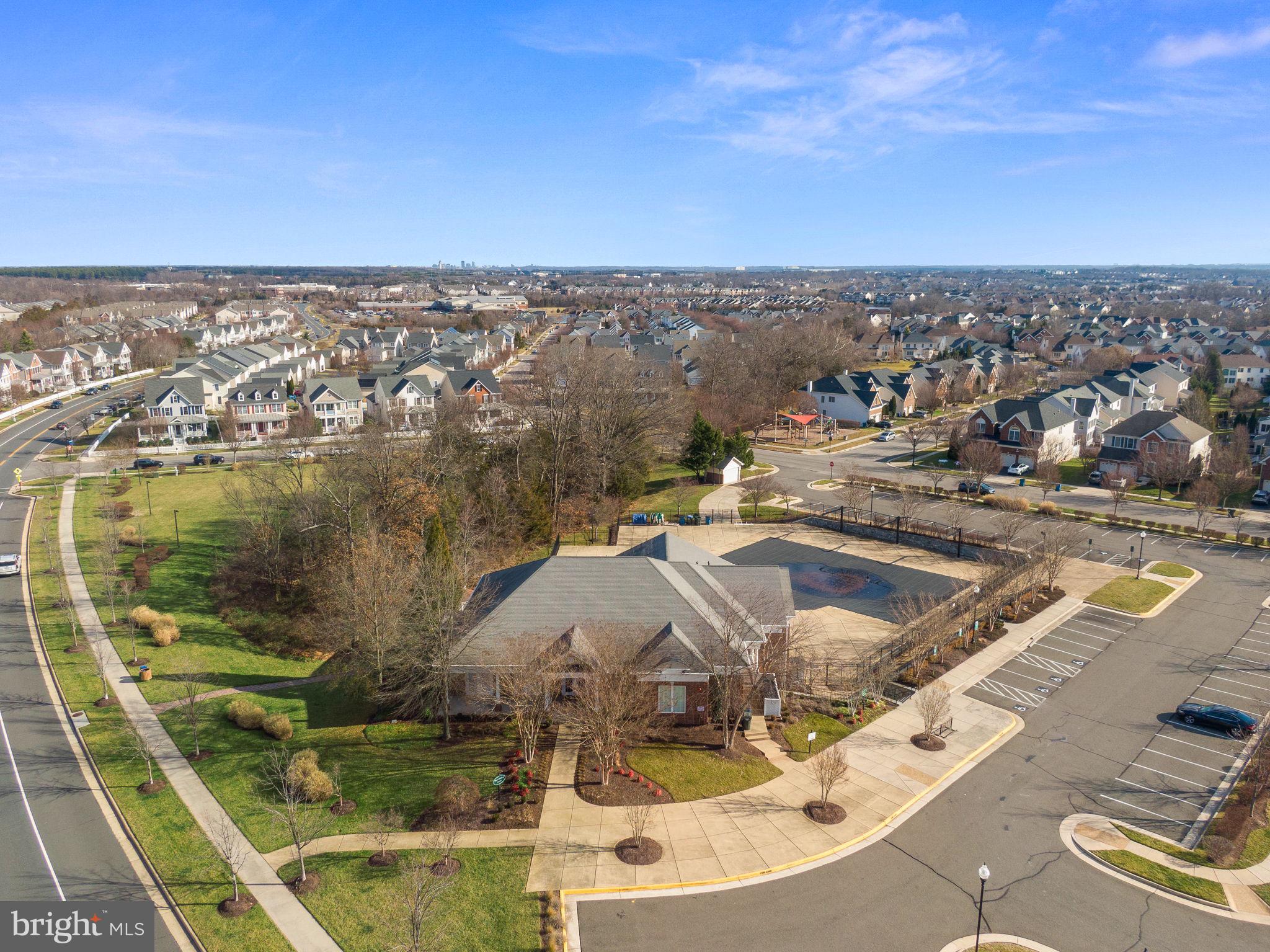 SOUTH RIDING - Residential
