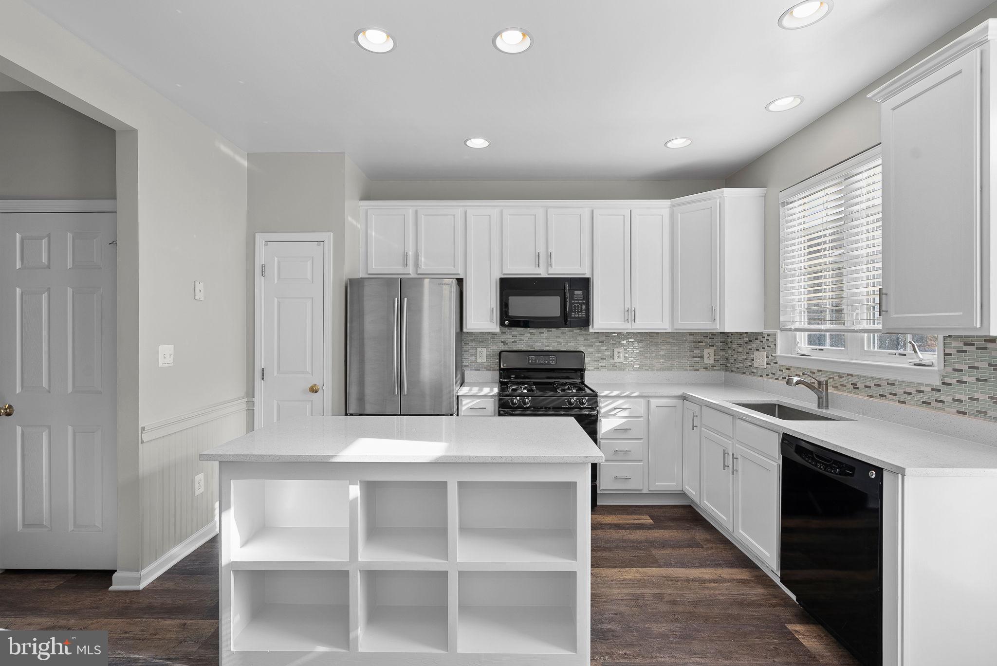 SOUTH RIDING - Residential
