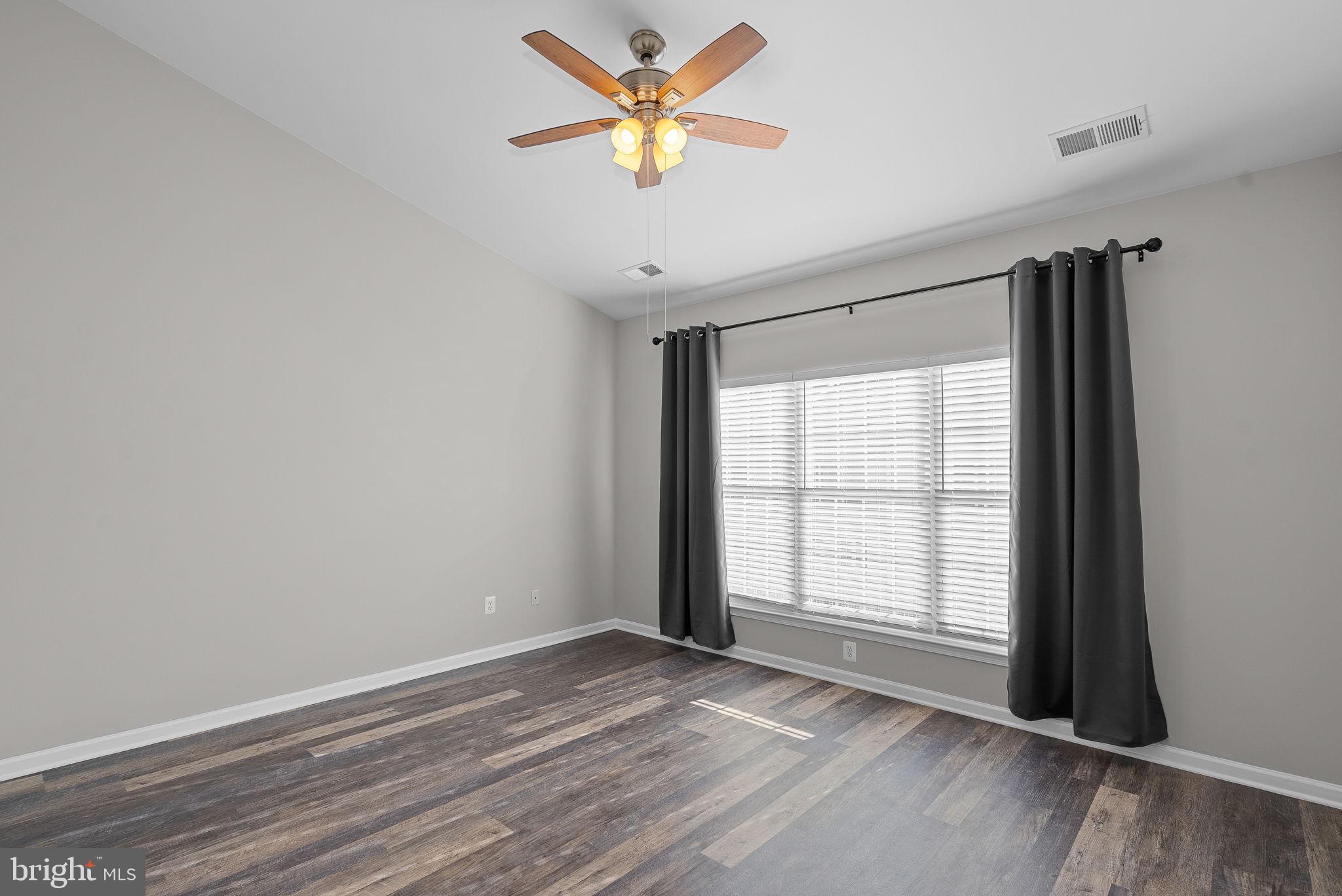 SOUTH RIDING - Residential
