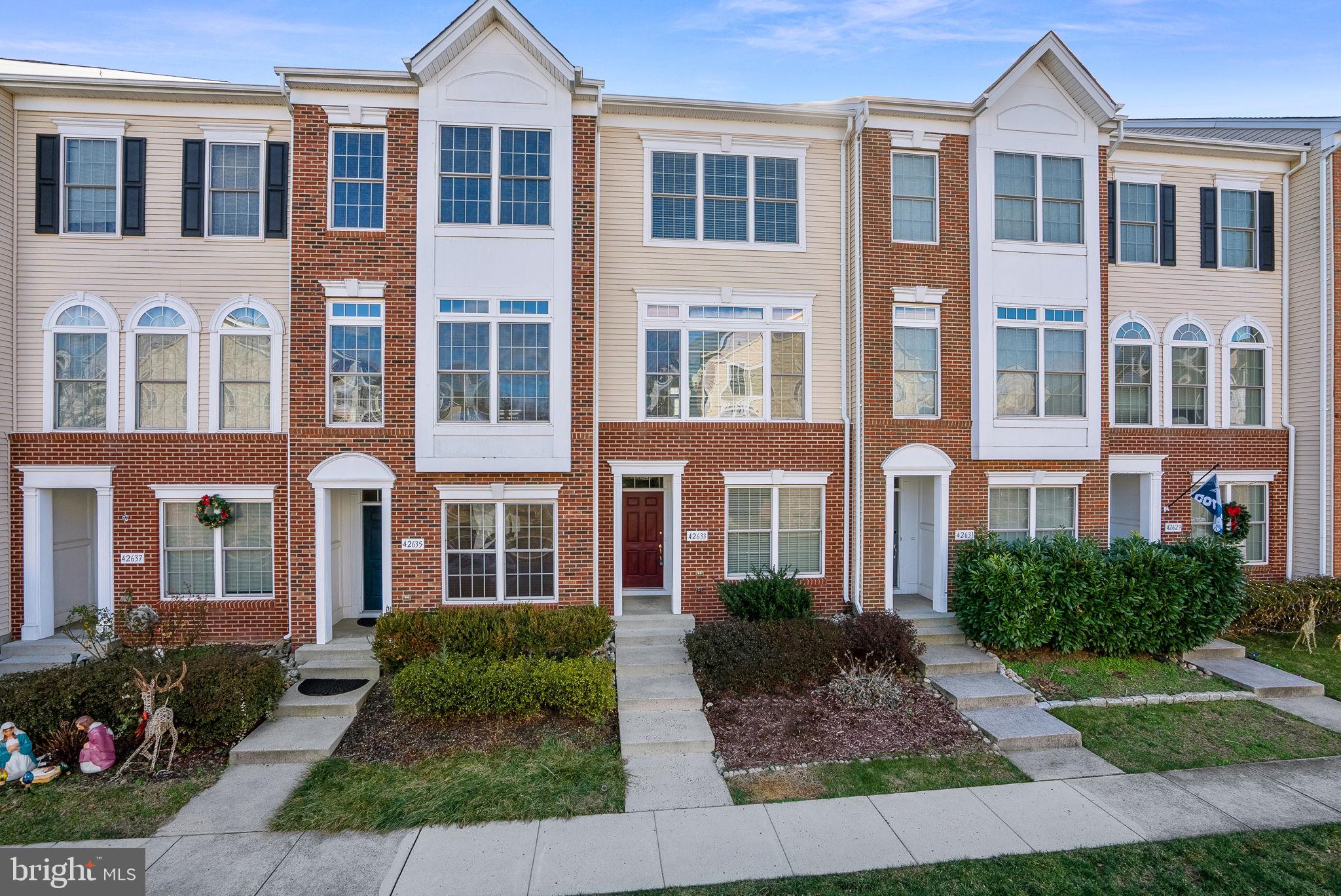 SOUTH RIDING - Residential